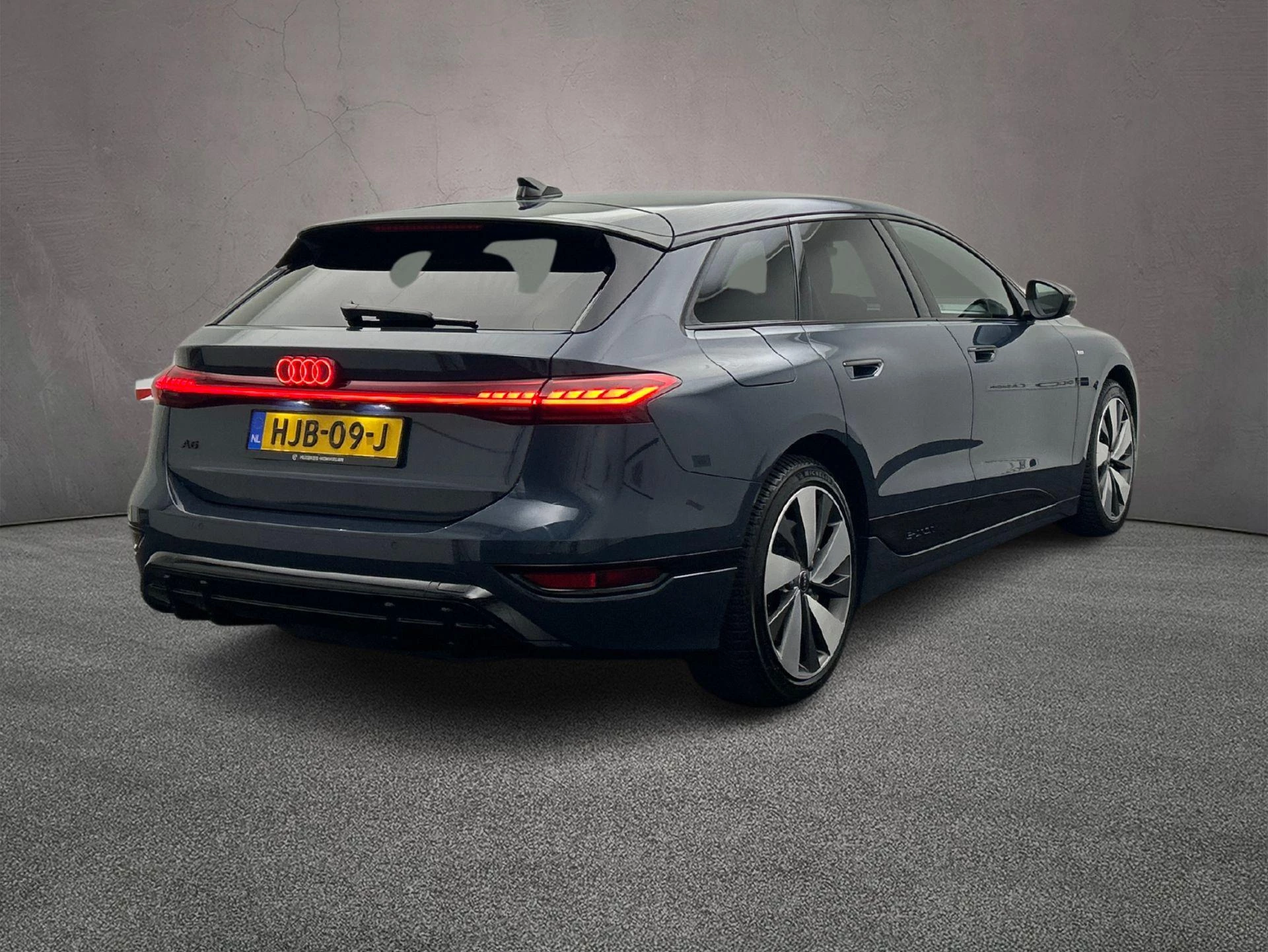 Hoofdafbeelding Audi A6 Avant e-tron
