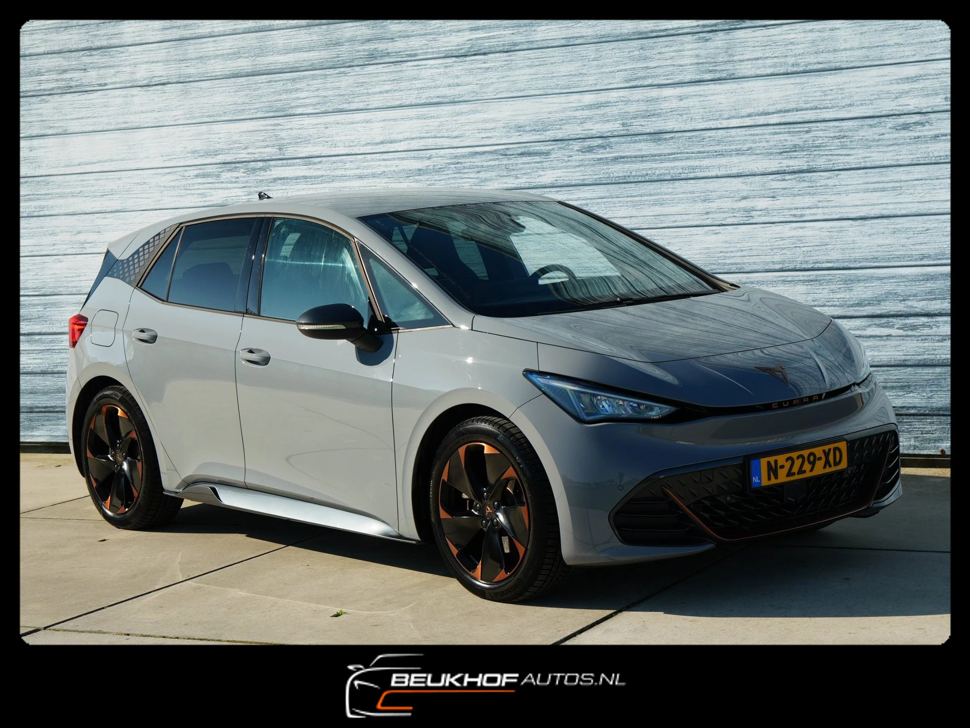 Hoofdafbeelding CUPRA Born