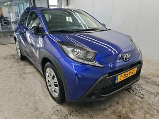 Hoofdafbeelding Toyota Aygo Toyota Aygo X 1.0 VVT-i | 73 PK | MT Play | Achteruitrijcamera | *Word verwacht*