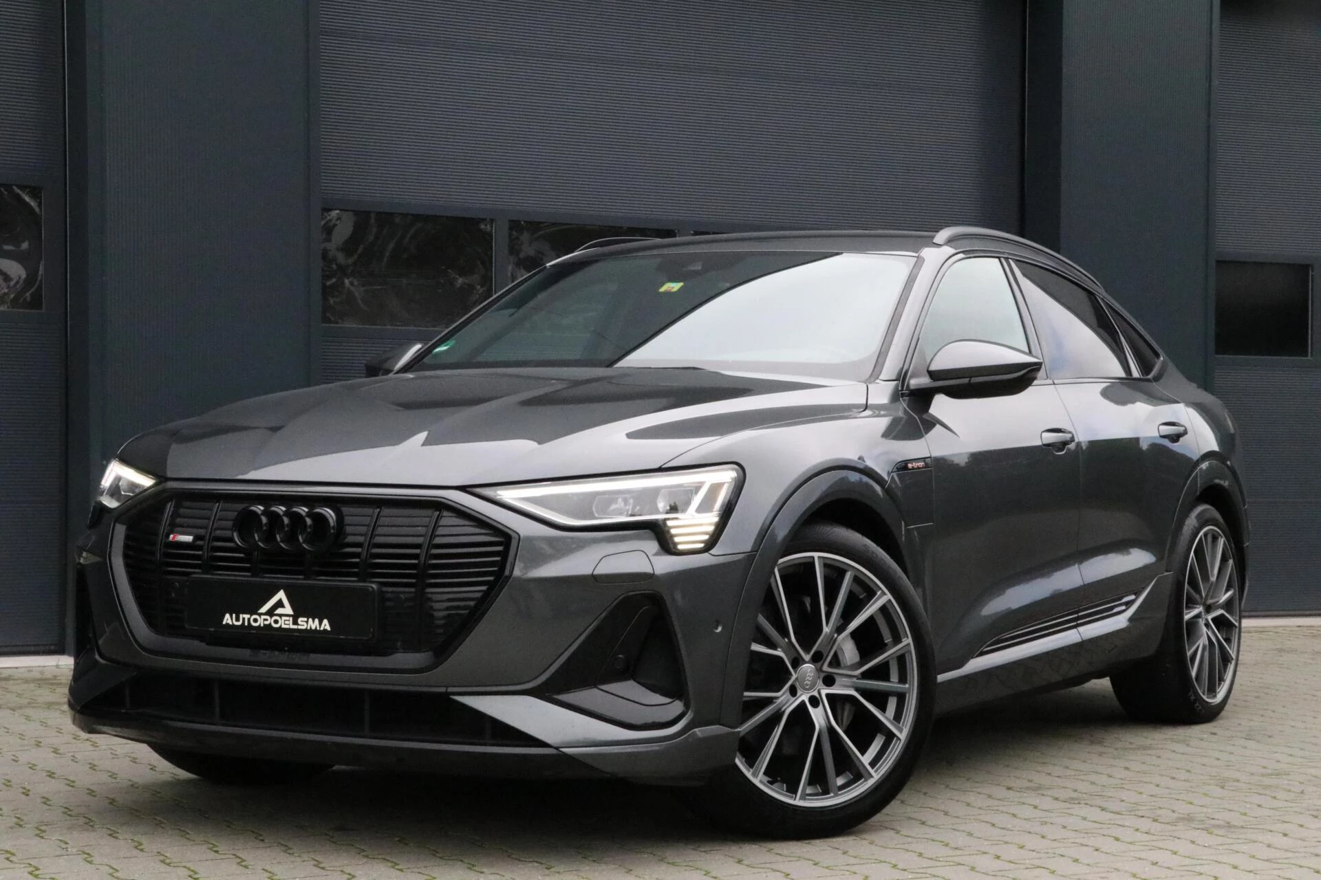 Hoofdafbeelding Audi e-tron