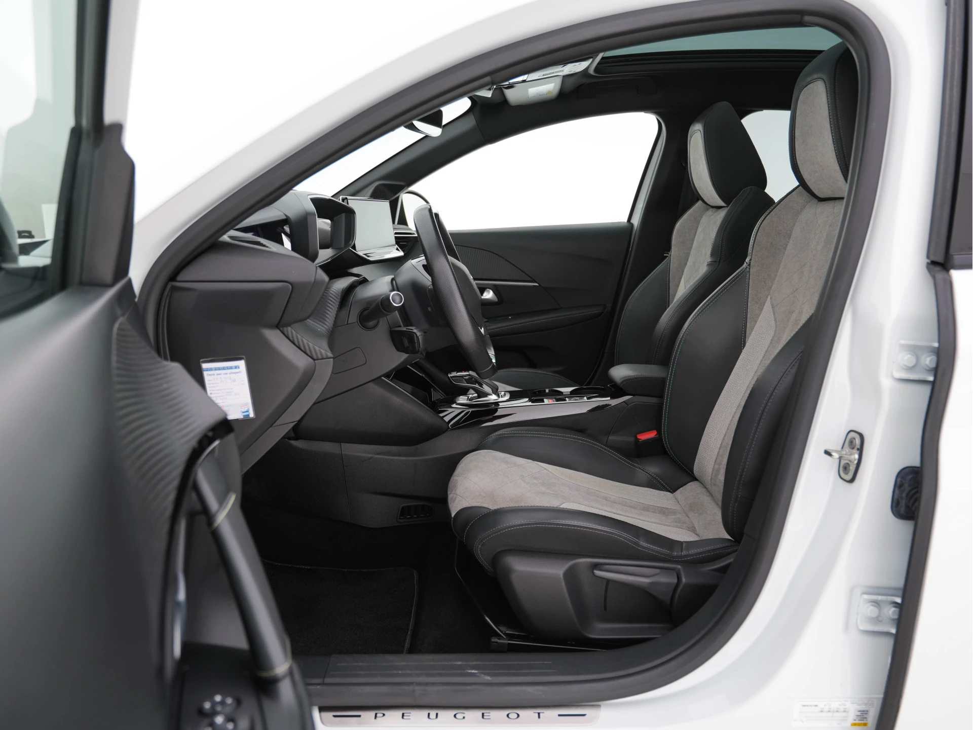 Hoofdafbeelding Peugeot e-208