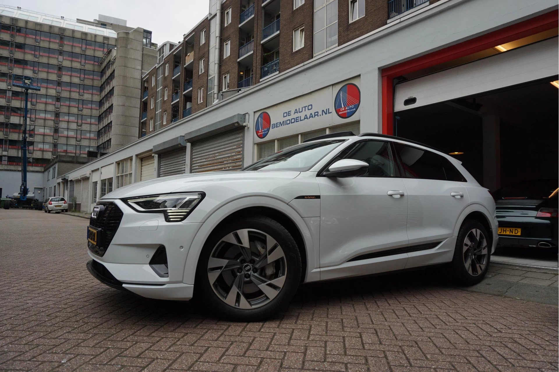 Hoofdafbeelding Audi e-tron