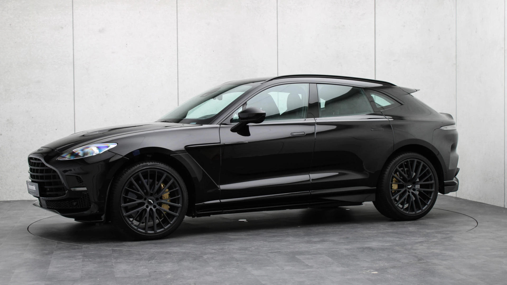 Hoofdafbeelding Aston Martin DBX