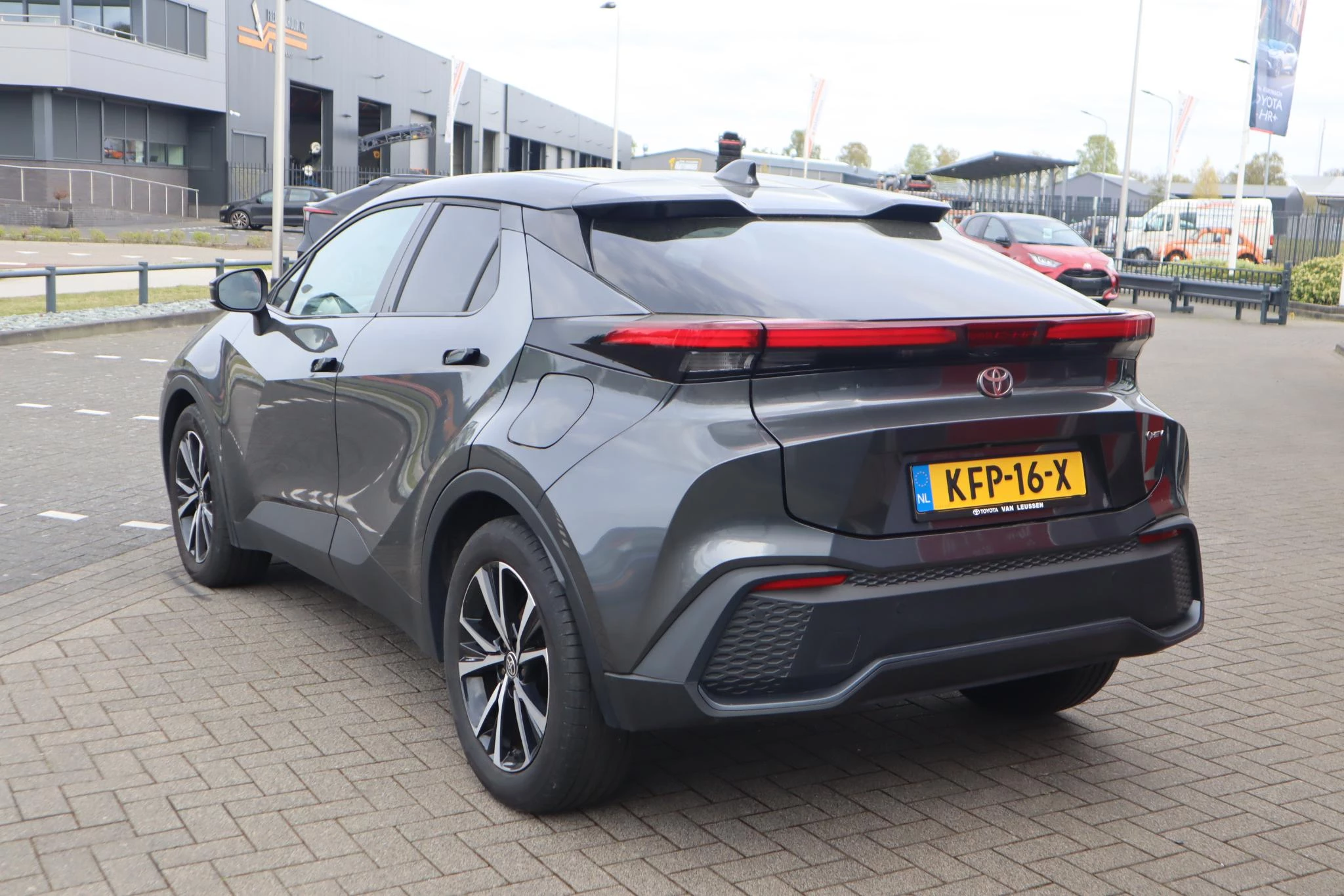 Hoofdafbeelding Toyota C-HR