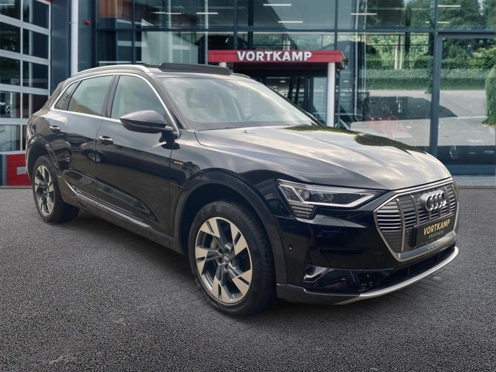 Hoofdafbeelding Audi e-tron