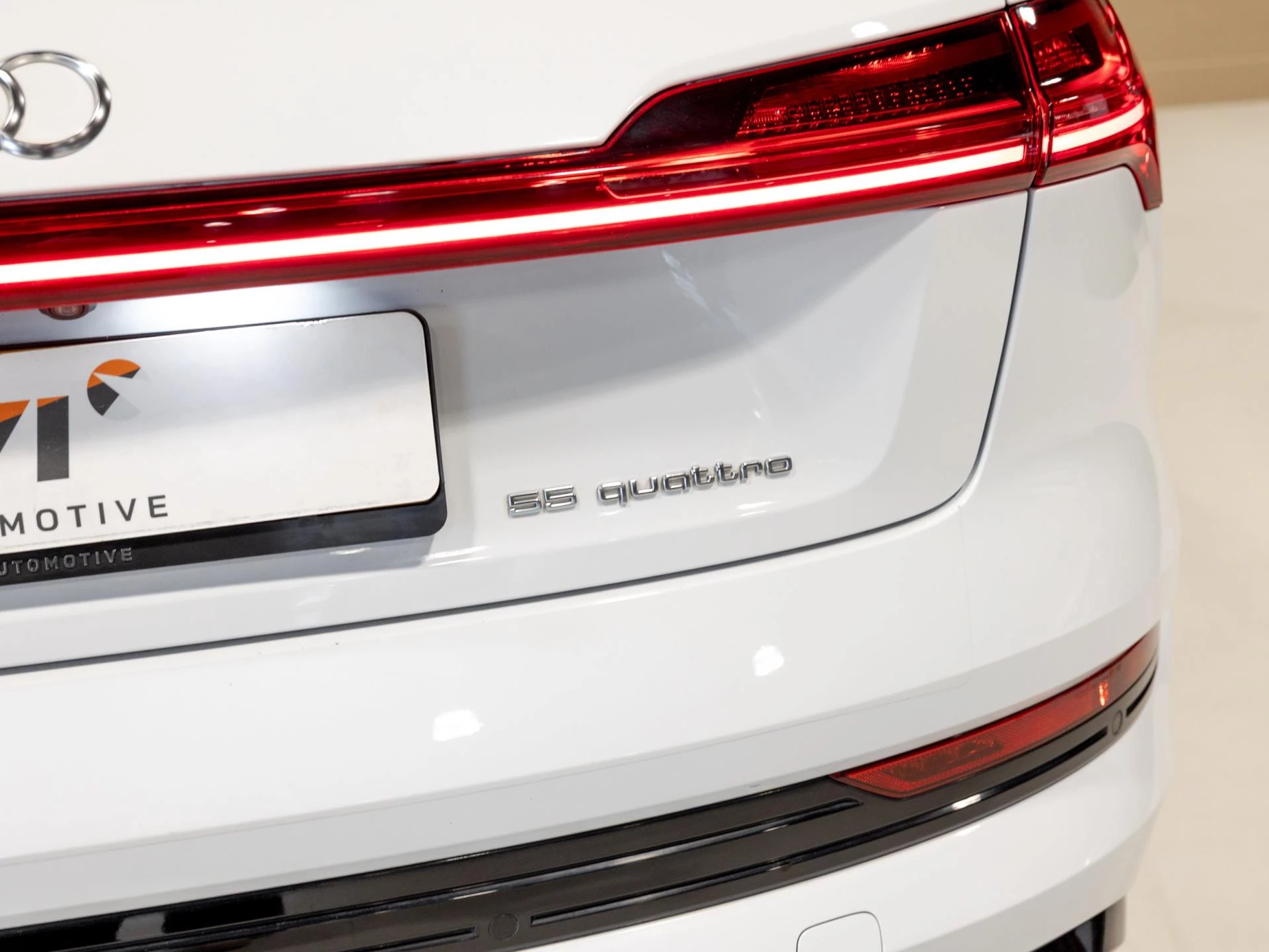 Hoofdafbeelding Audi e-tron