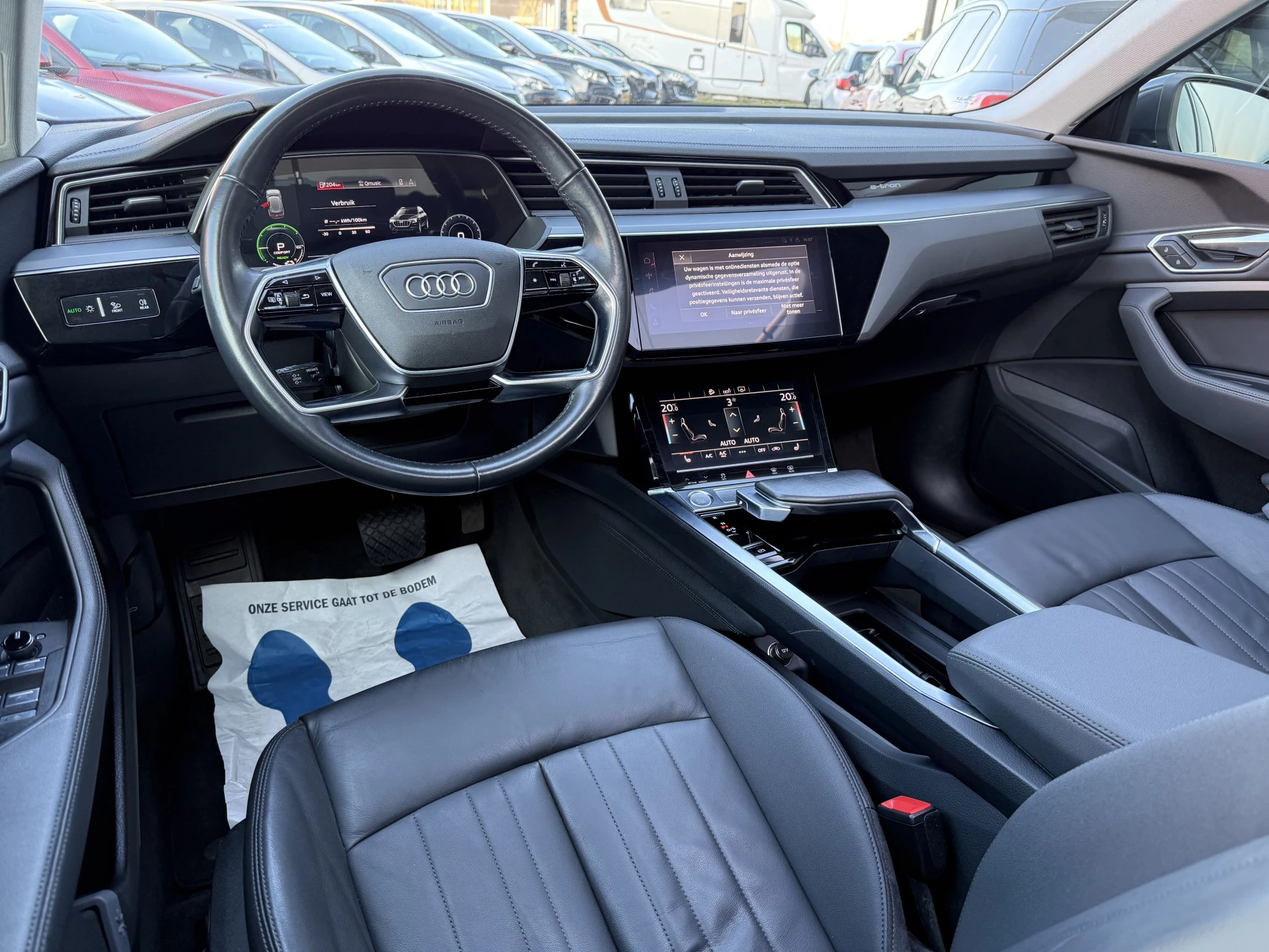 Hoofdafbeelding Audi e-tron