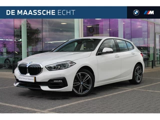 Hoofdafbeelding BMW 1 Serie BMW 1 Serie 118i Executive Sport Line Automaat / Sportstoelen / LED / Head-Up / Live Cockpit Professional / Cruise Control