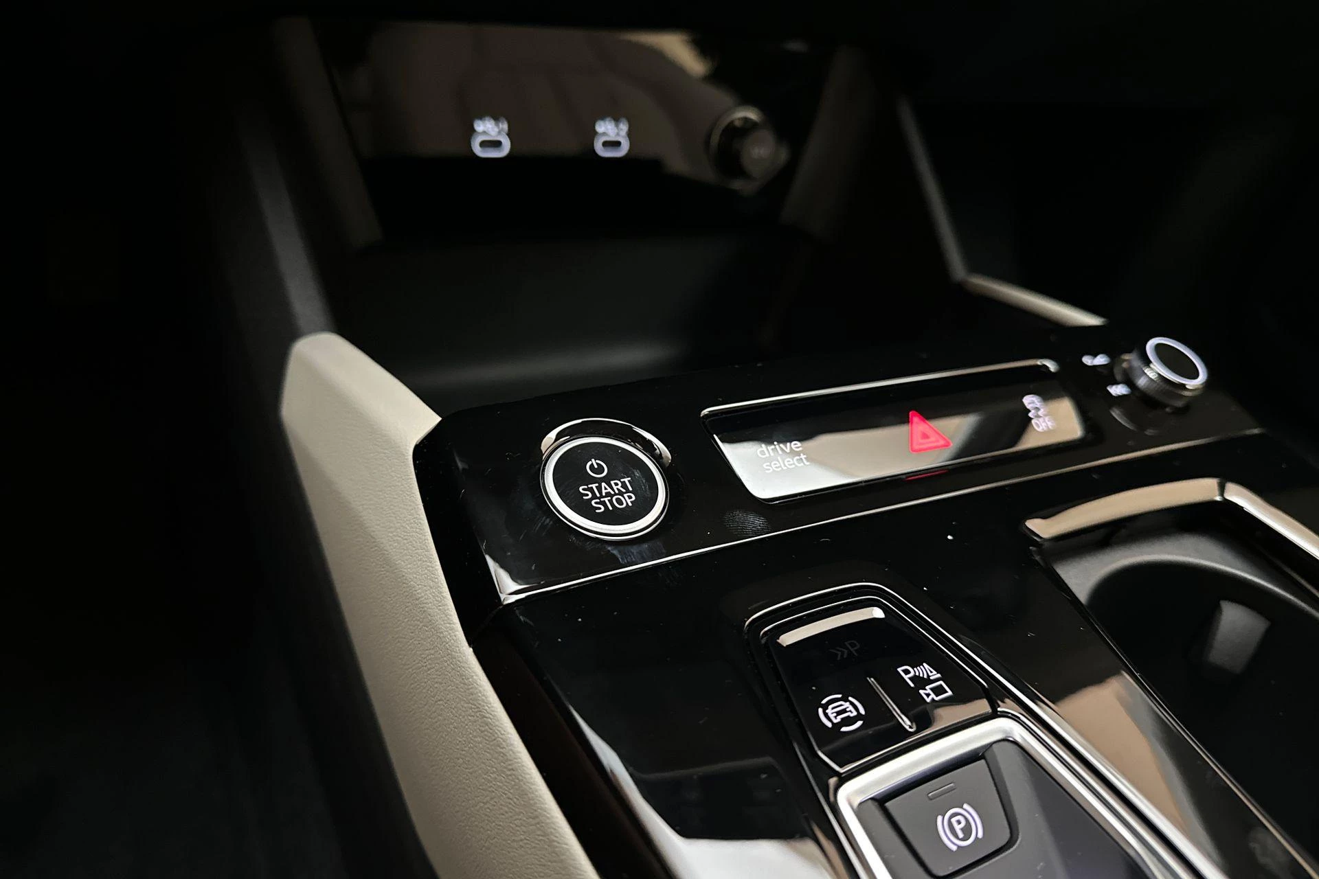Hoofdafbeelding Audi Q6 e-tron