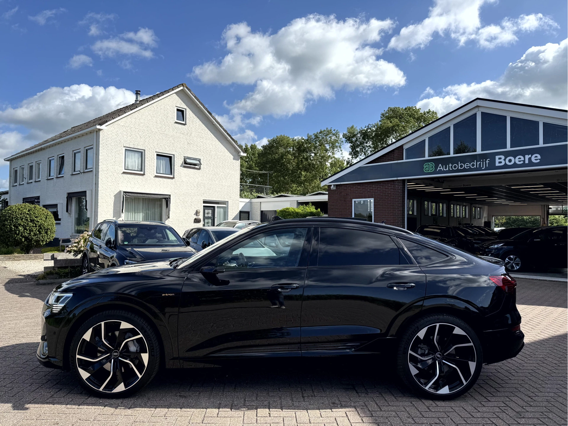 Hoofdafbeelding Audi e-tron