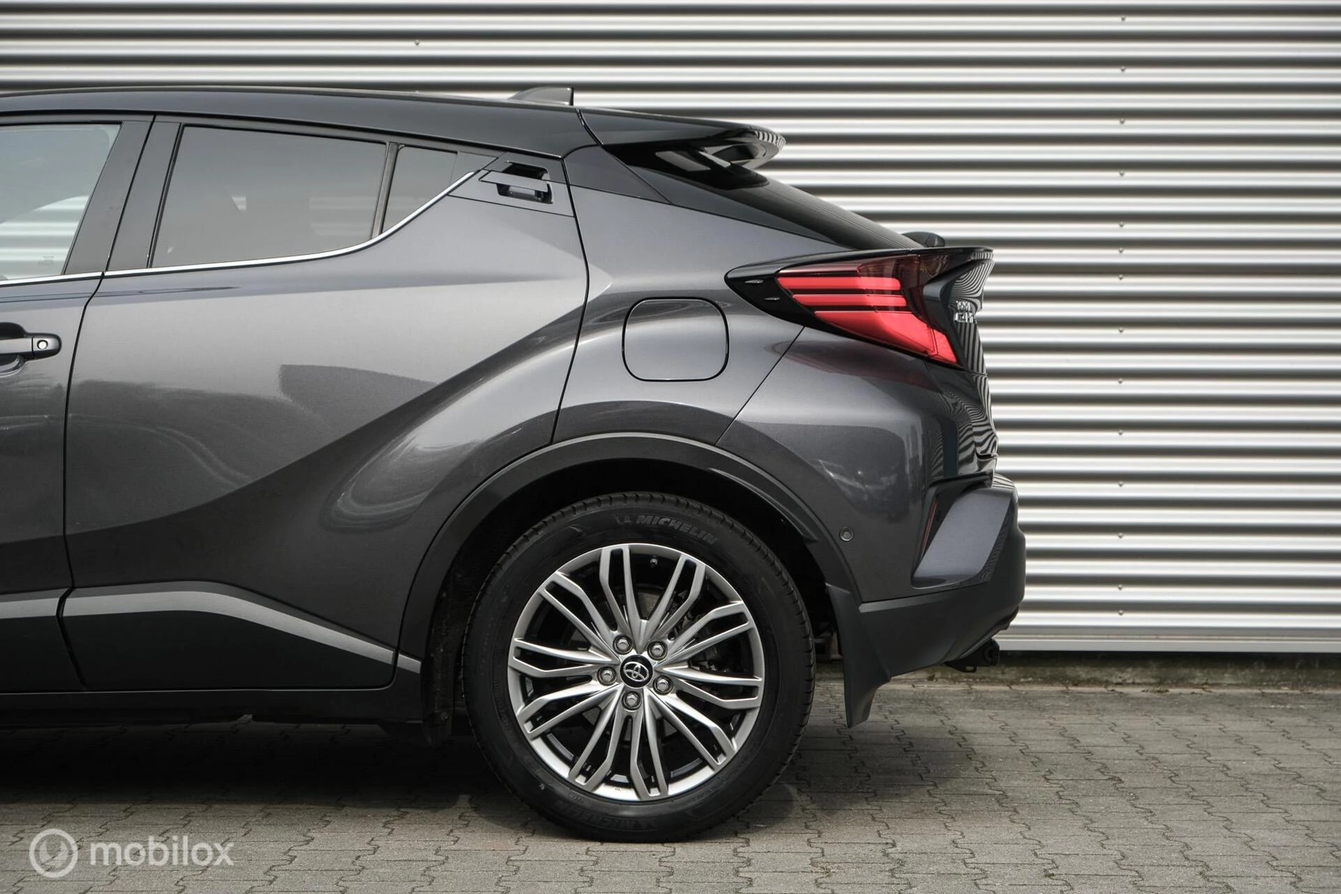 Hoofdafbeelding Toyota C-HR