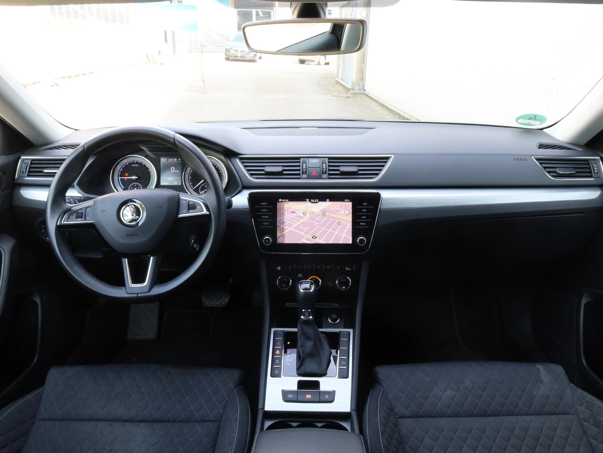 Hoofdafbeelding Škoda Superb