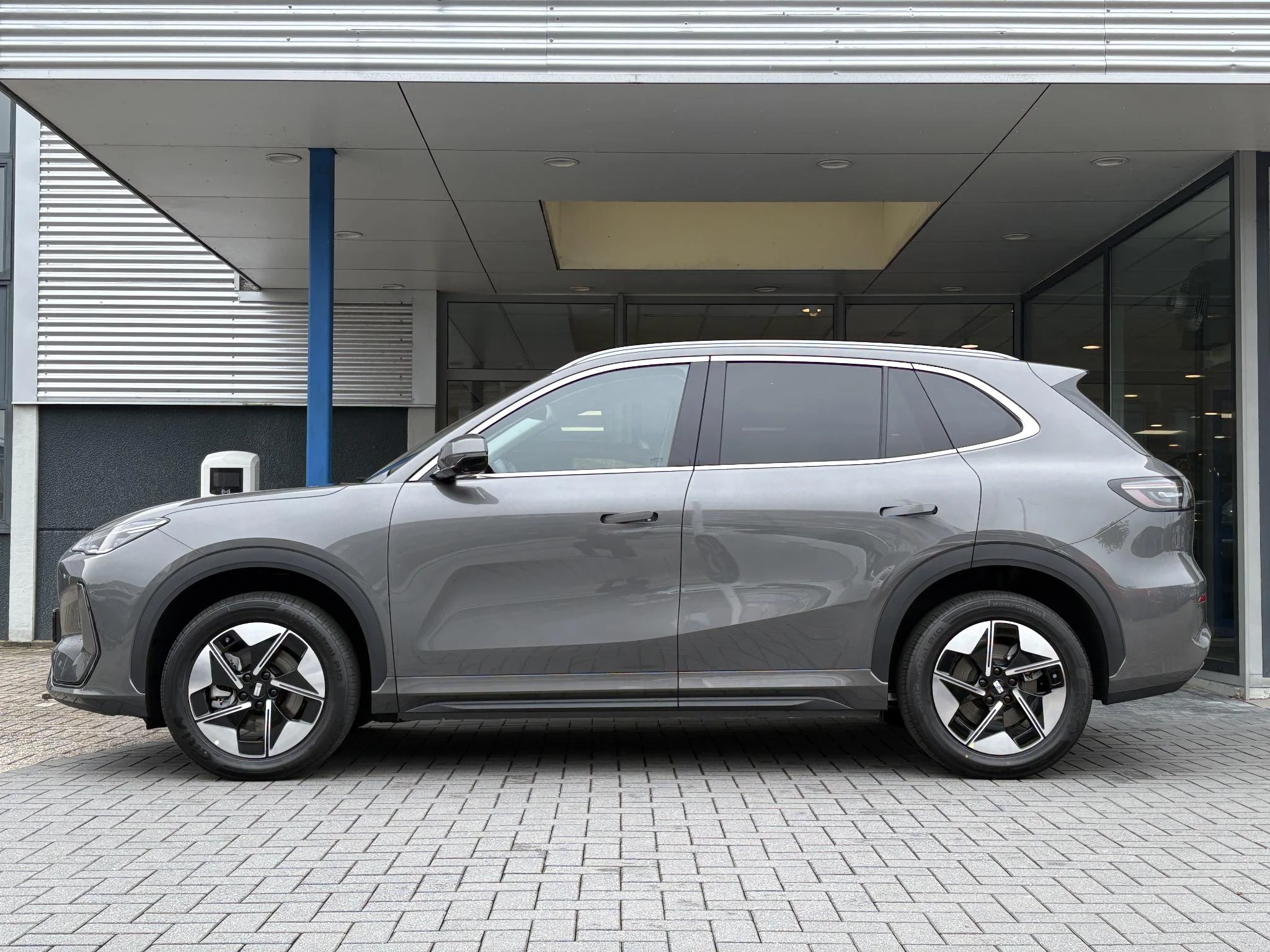 Hoofdafbeelding Geely E5