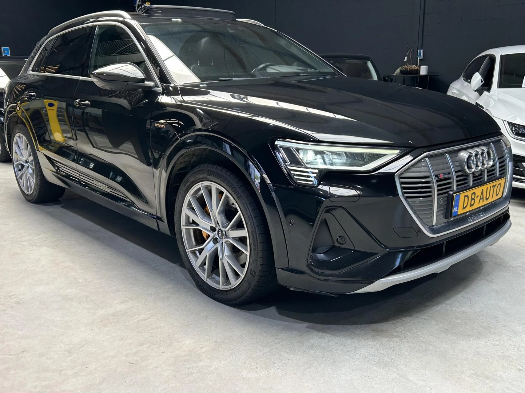 Hoofdafbeelding Audi e-tron