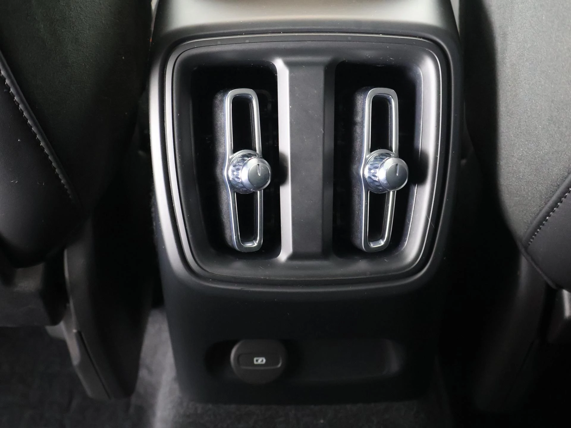 Hoofdafbeelding Volvo C40