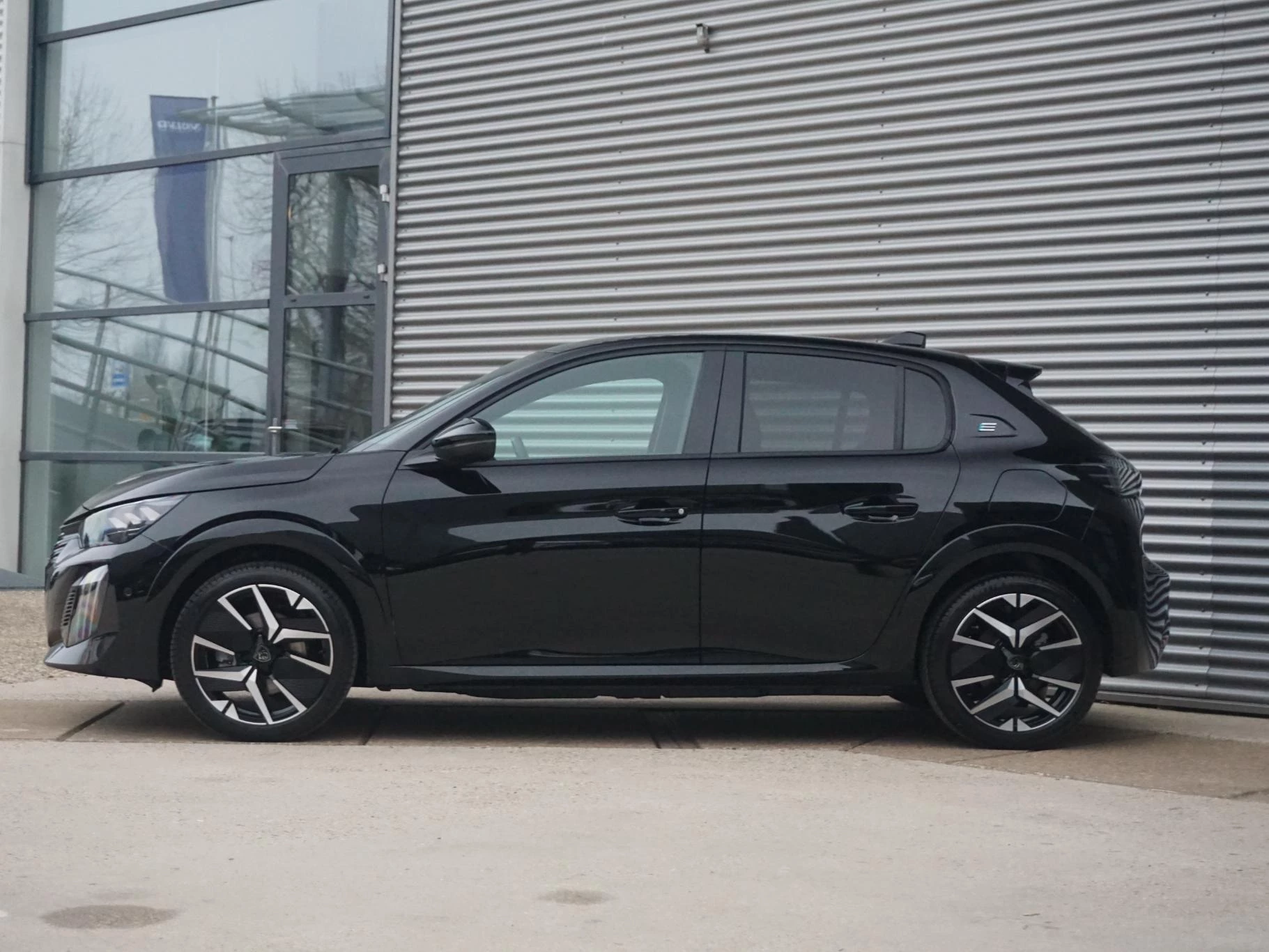 Hoofdafbeelding Peugeot e-208