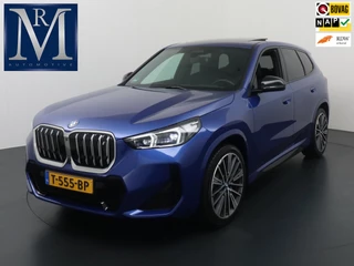 BMW IX1 XDrive30 M SPORT 67 kWh VAN: 45.900,- VOOR 43.877,- EINDEJAARSVOORDEEL: 2.023,-| COMPLETE AUTO! | FABR. GAR. T/M 09-2026