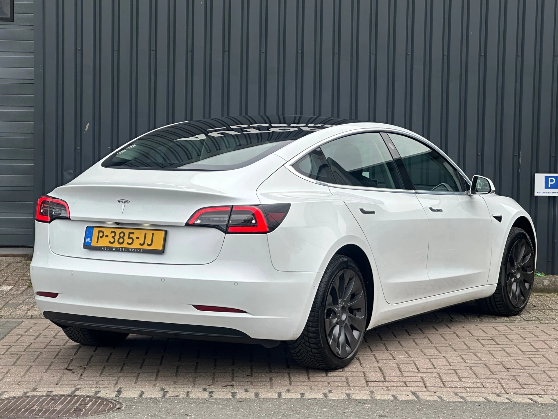 Hoofdafbeelding Tesla Model 3