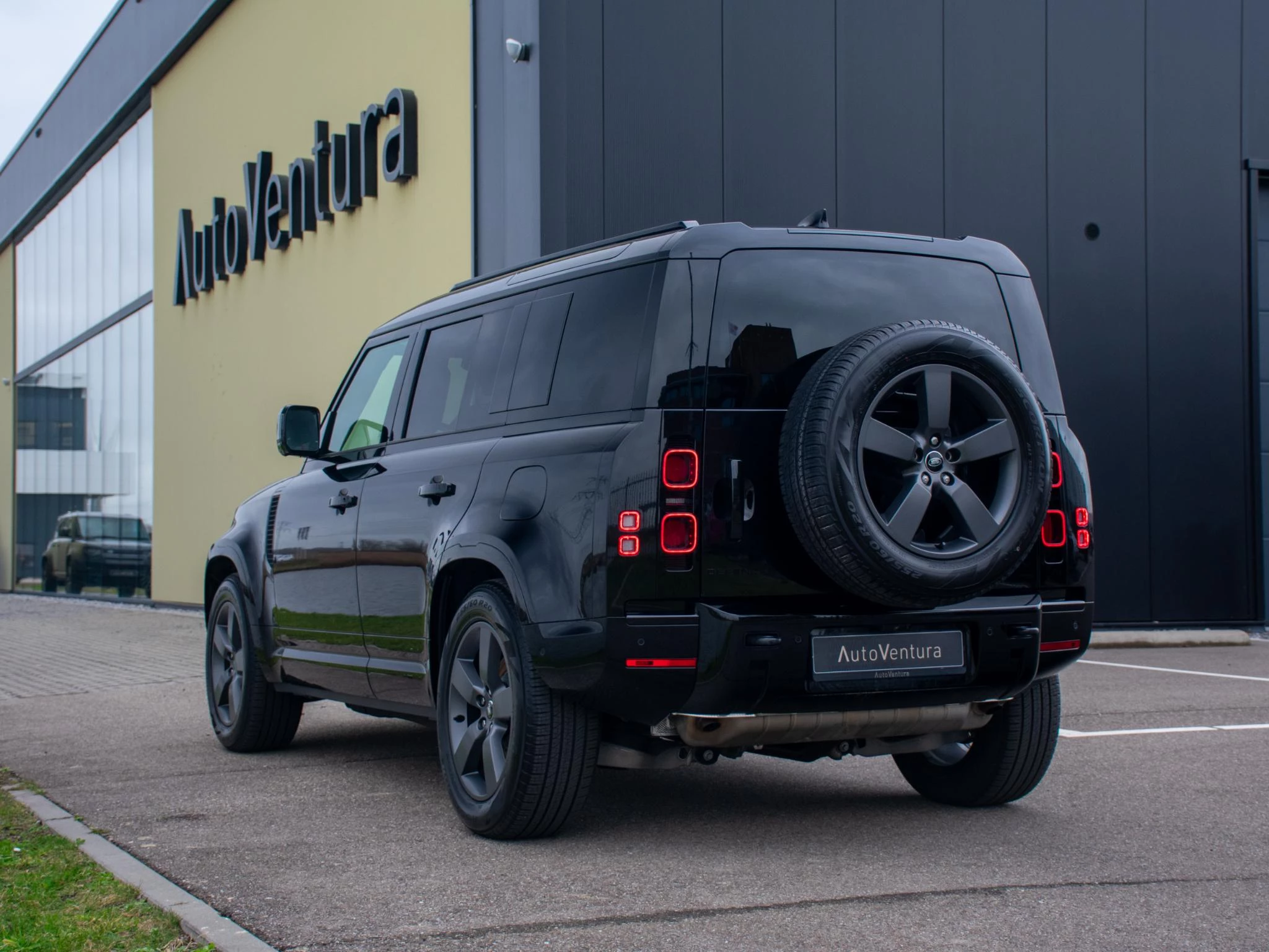 Hoofdafbeelding Land Rover Defender
