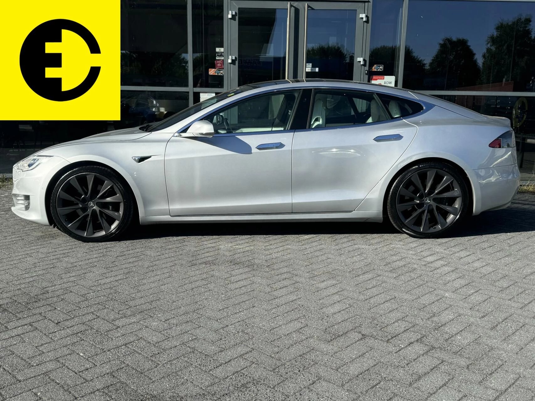 Hoofdafbeelding Tesla Model S