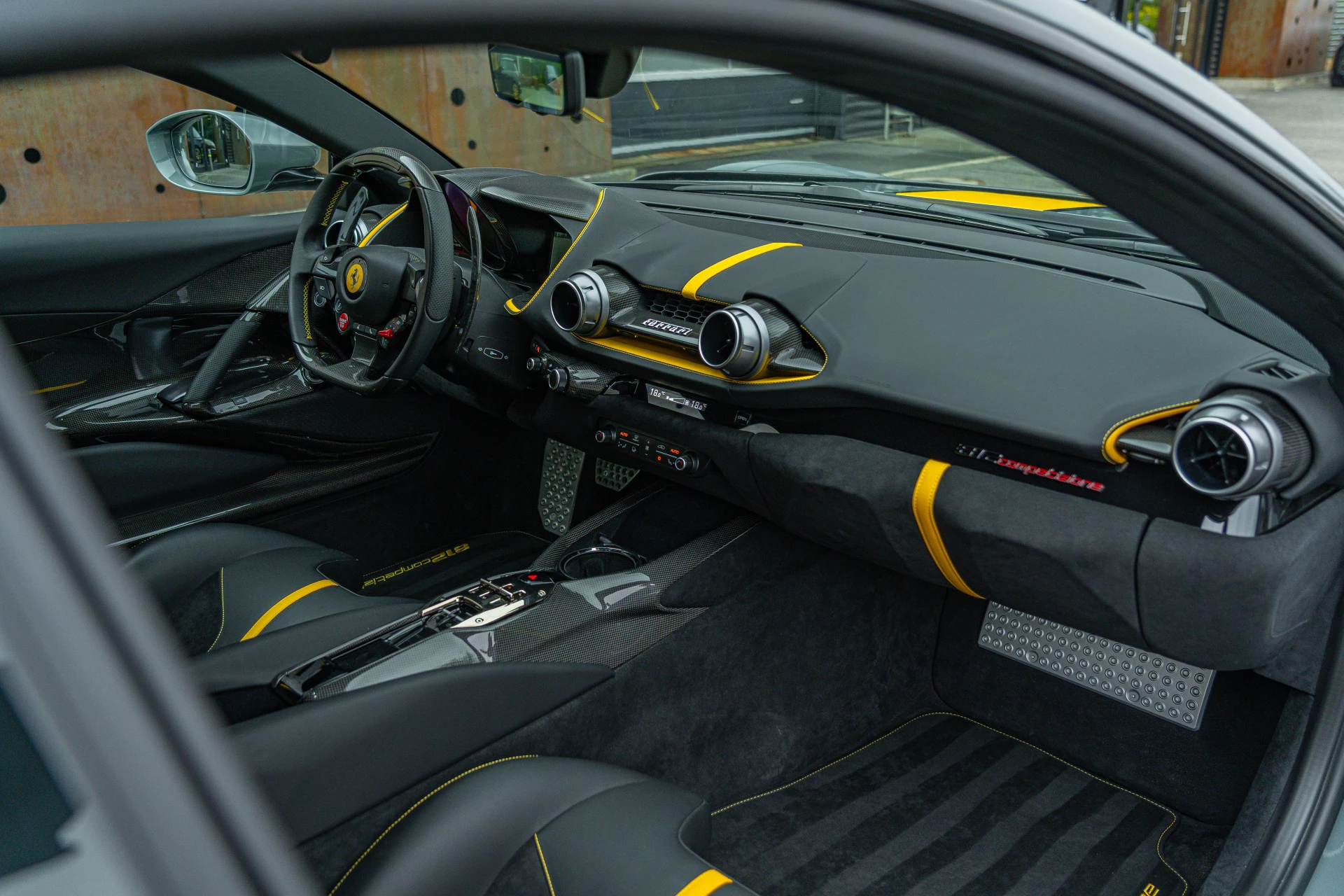 Hoofdafbeelding Ferrari 812 Competizione