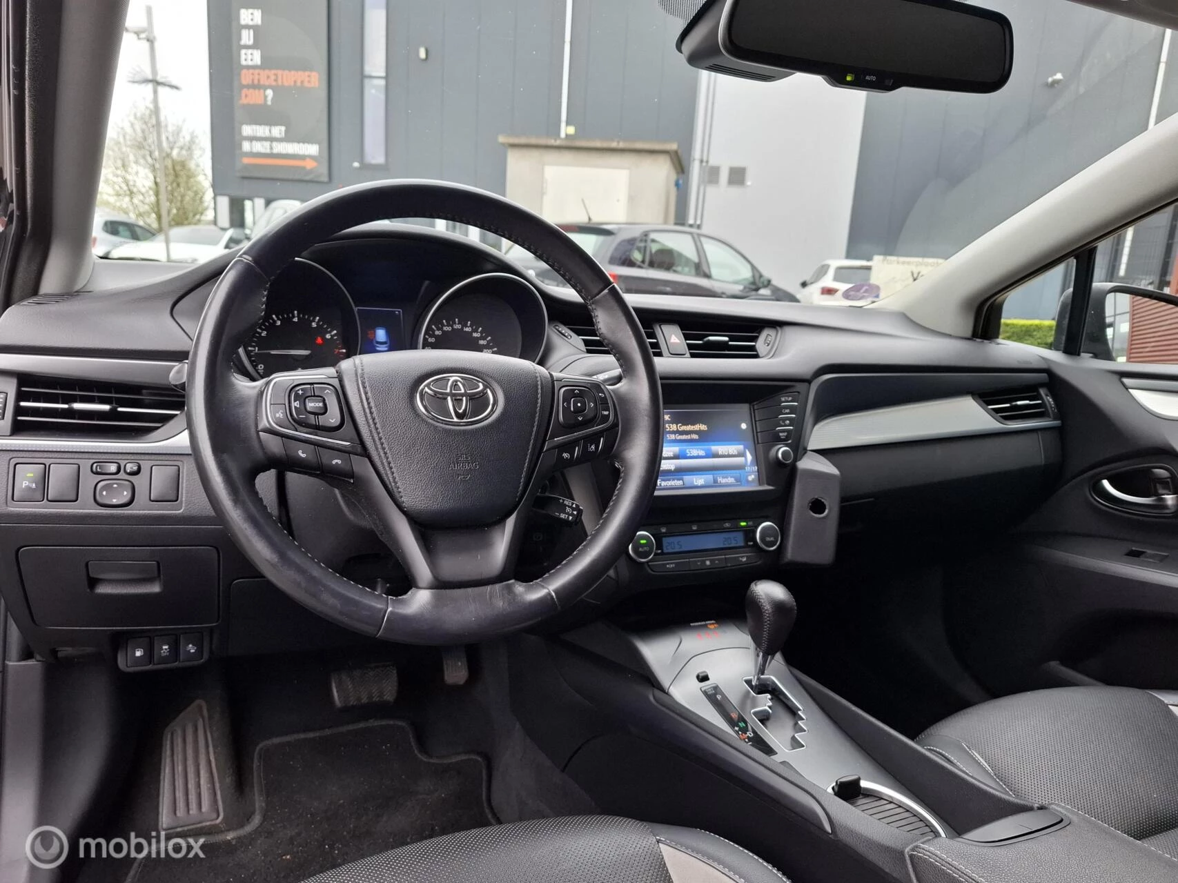 Hoofdafbeelding Toyota Avensis