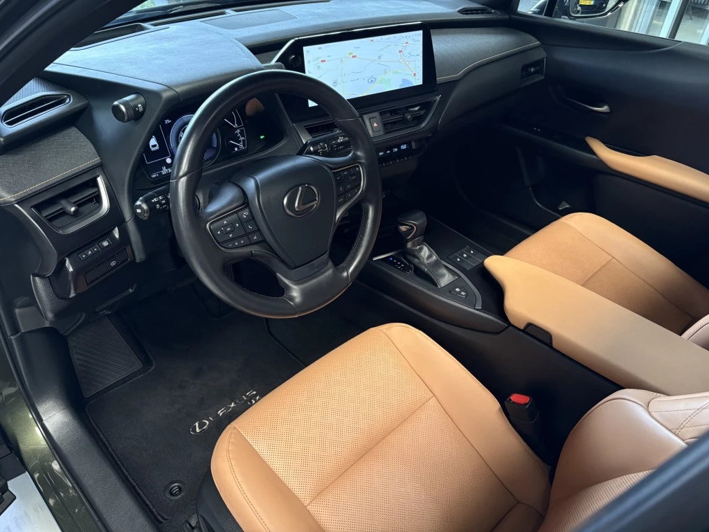 Hoofdafbeelding Lexus UX