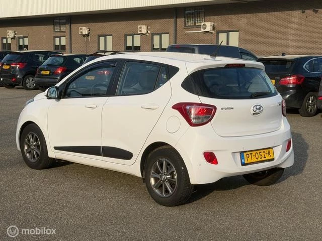 Hoofdafbeelding Hyundai i10