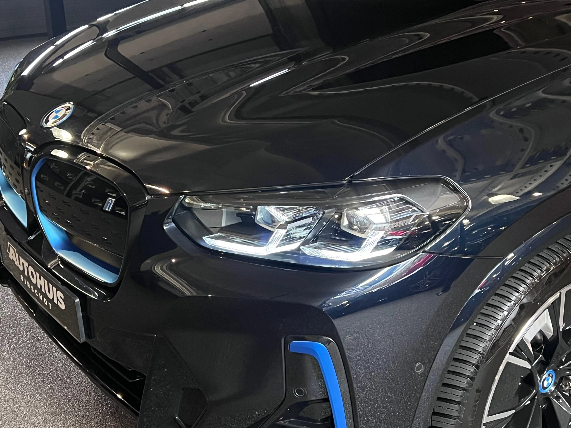 Hoofdafbeelding BMW iX3