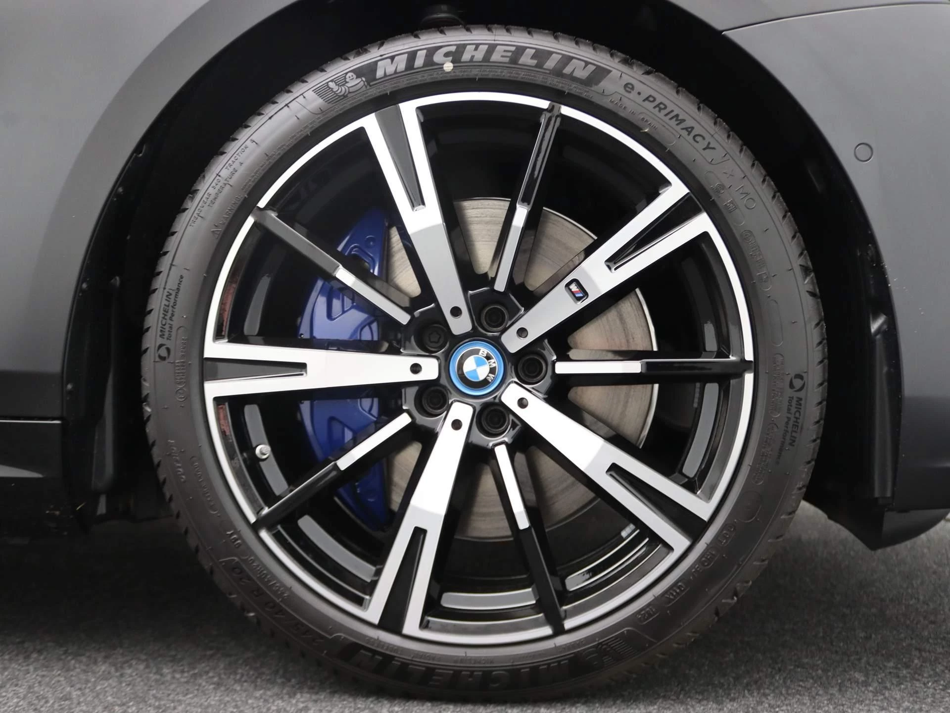 Hoofdafbeelding BMW i5