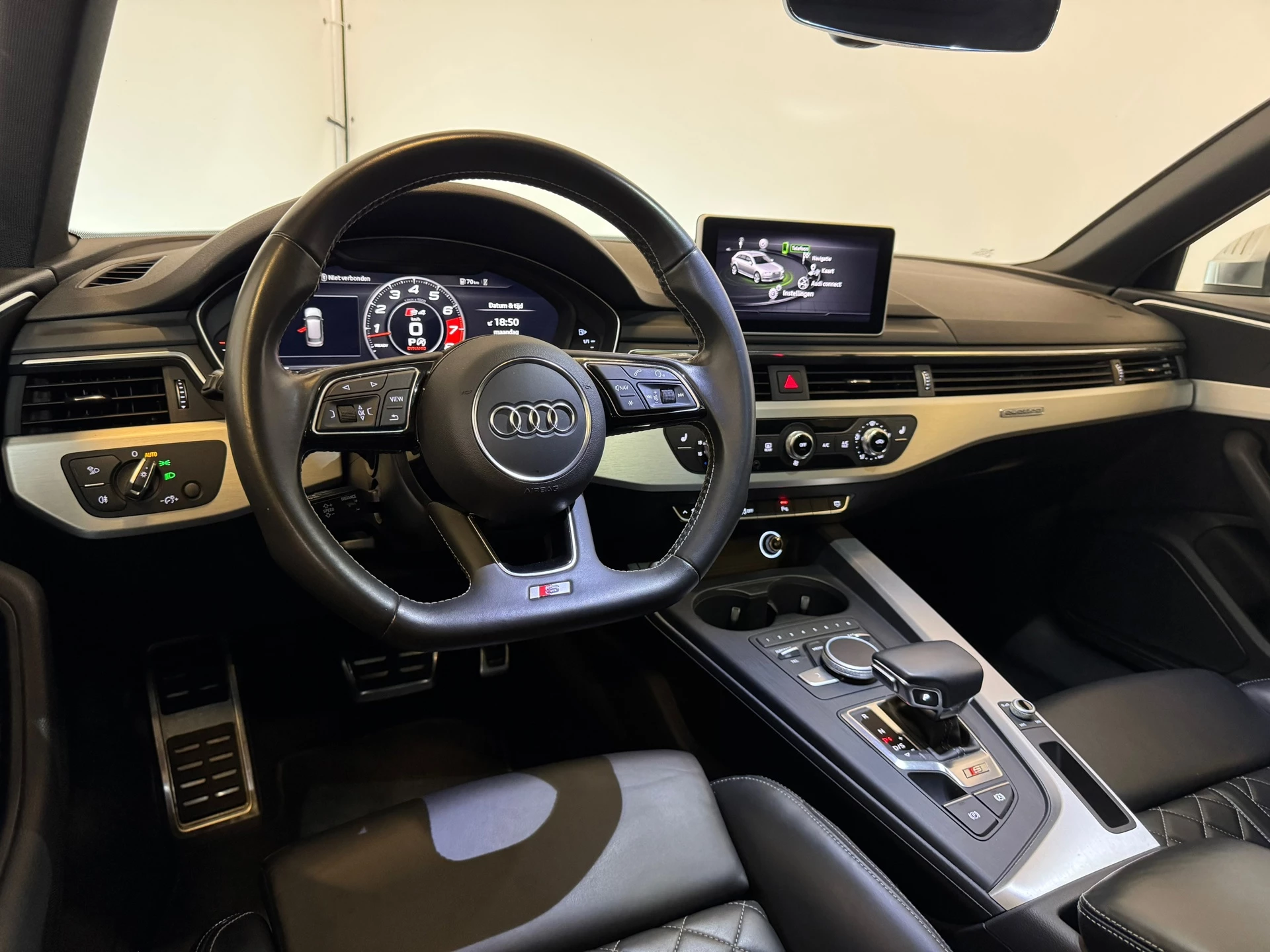 Hoofdafbeelding Audi S4