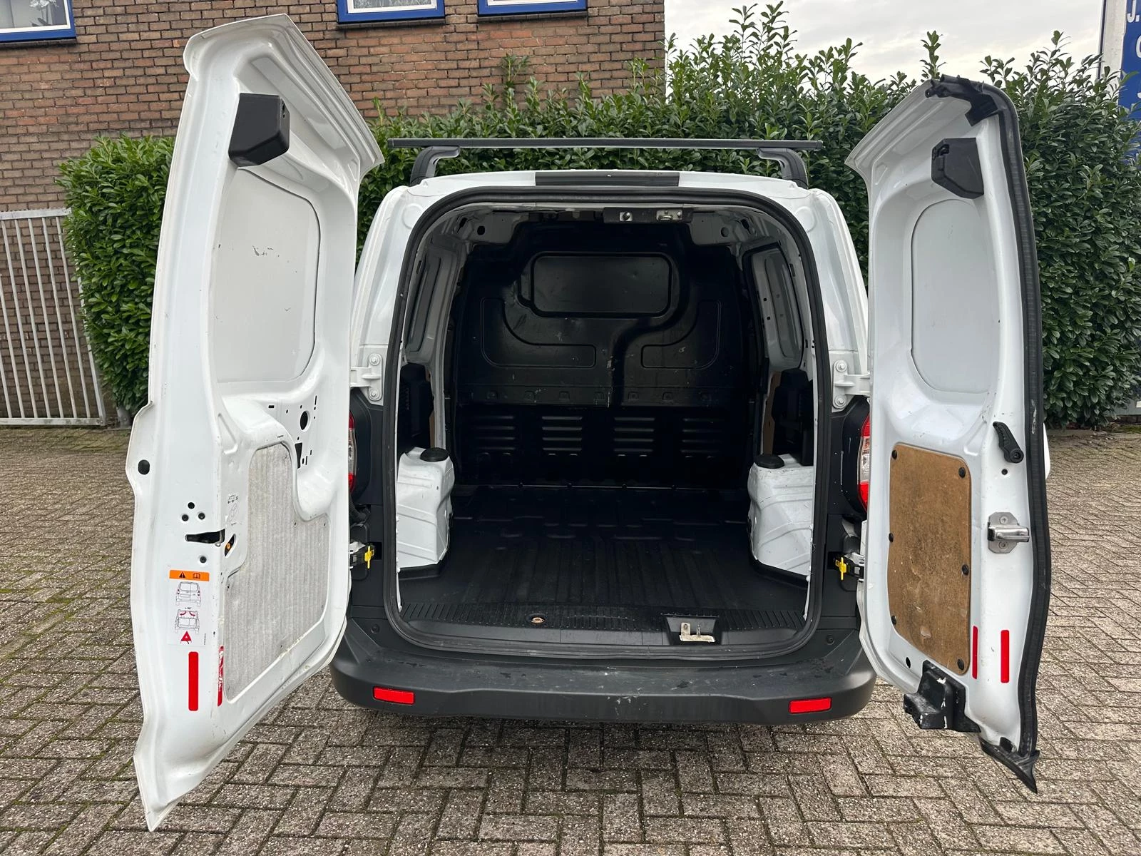 Hoofdafbeelding Ford Transit Courier