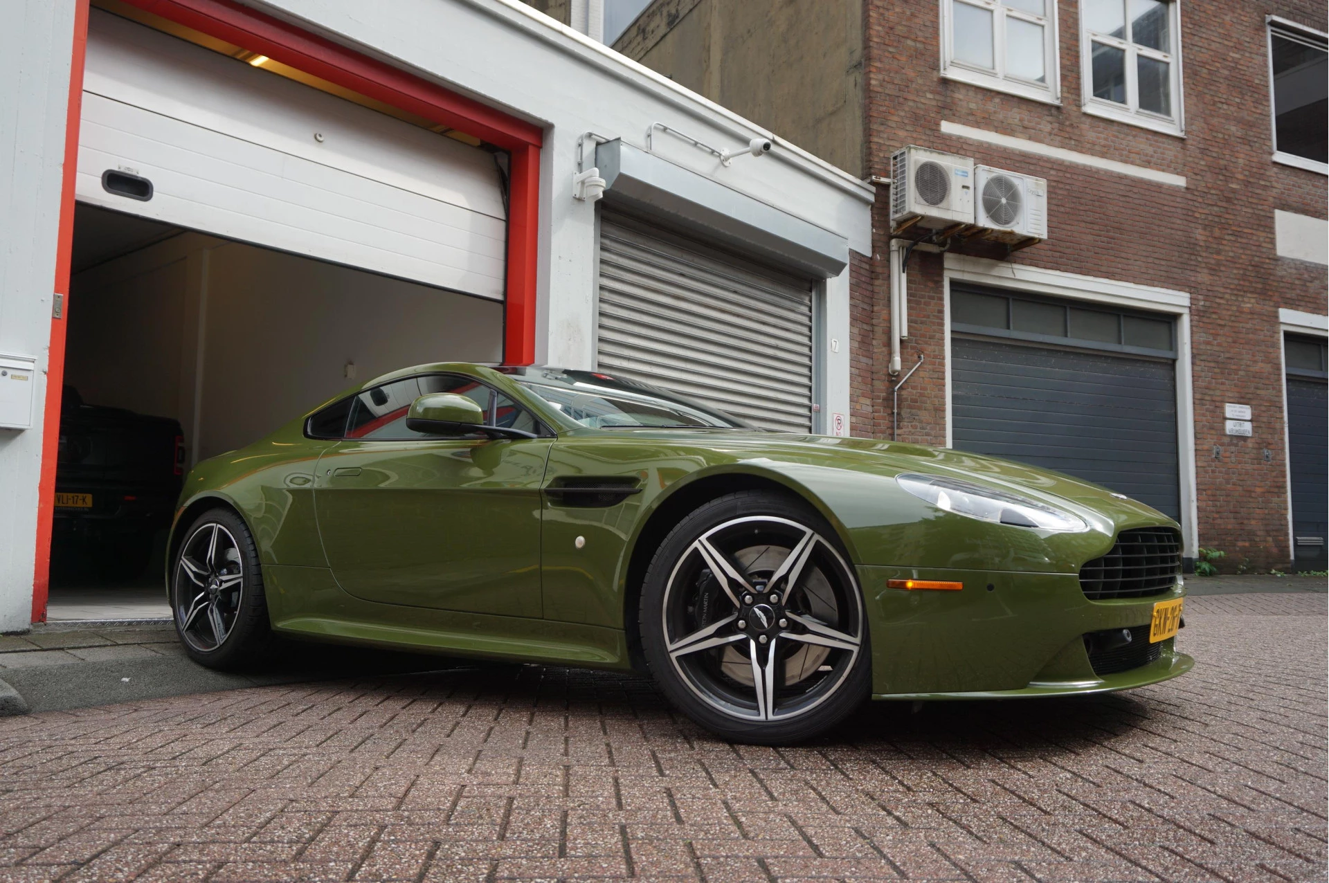 Hoofdafbeelding Aston Martin V8 Vantage