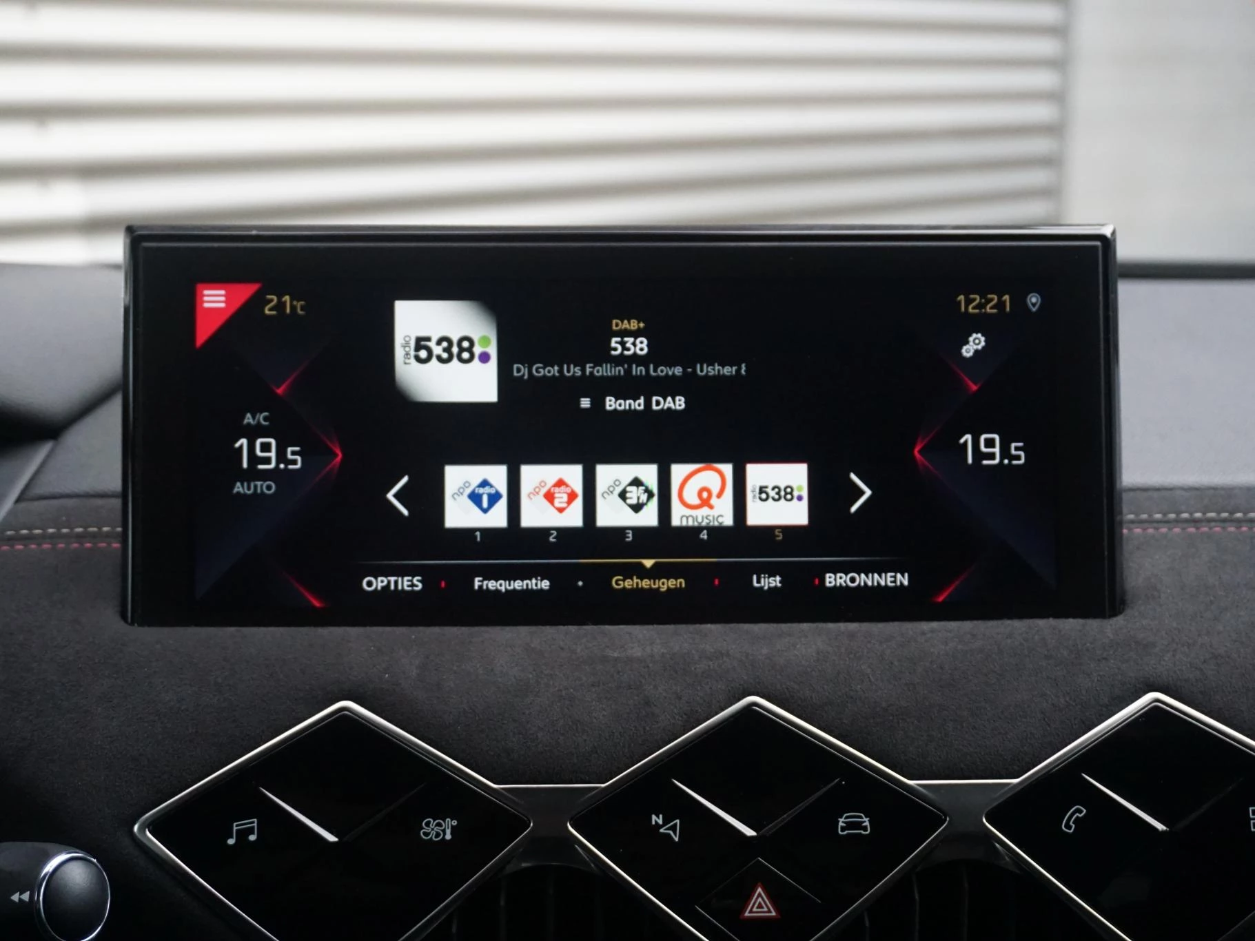 Hoofdafbeelding DS DS 3
