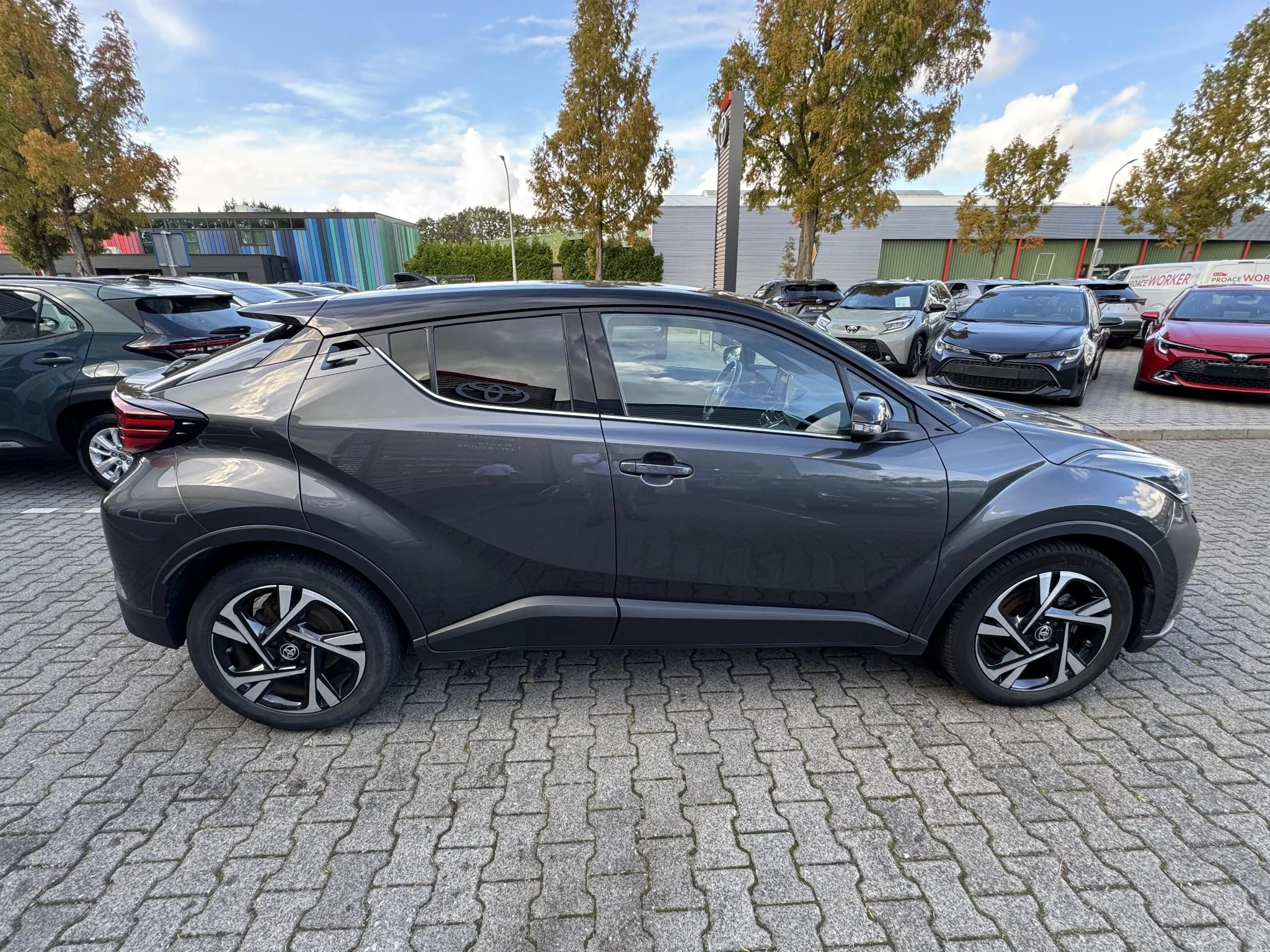Hoofdafbeelding Toyota C-HR