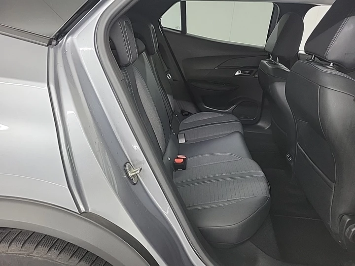 Hoofdafbeelding Peugeot e-2008