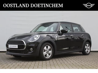 MINI Cooper Hatchback Salt / Cruise Control / PDC achter / Airconditioning / DAB / Navigatie