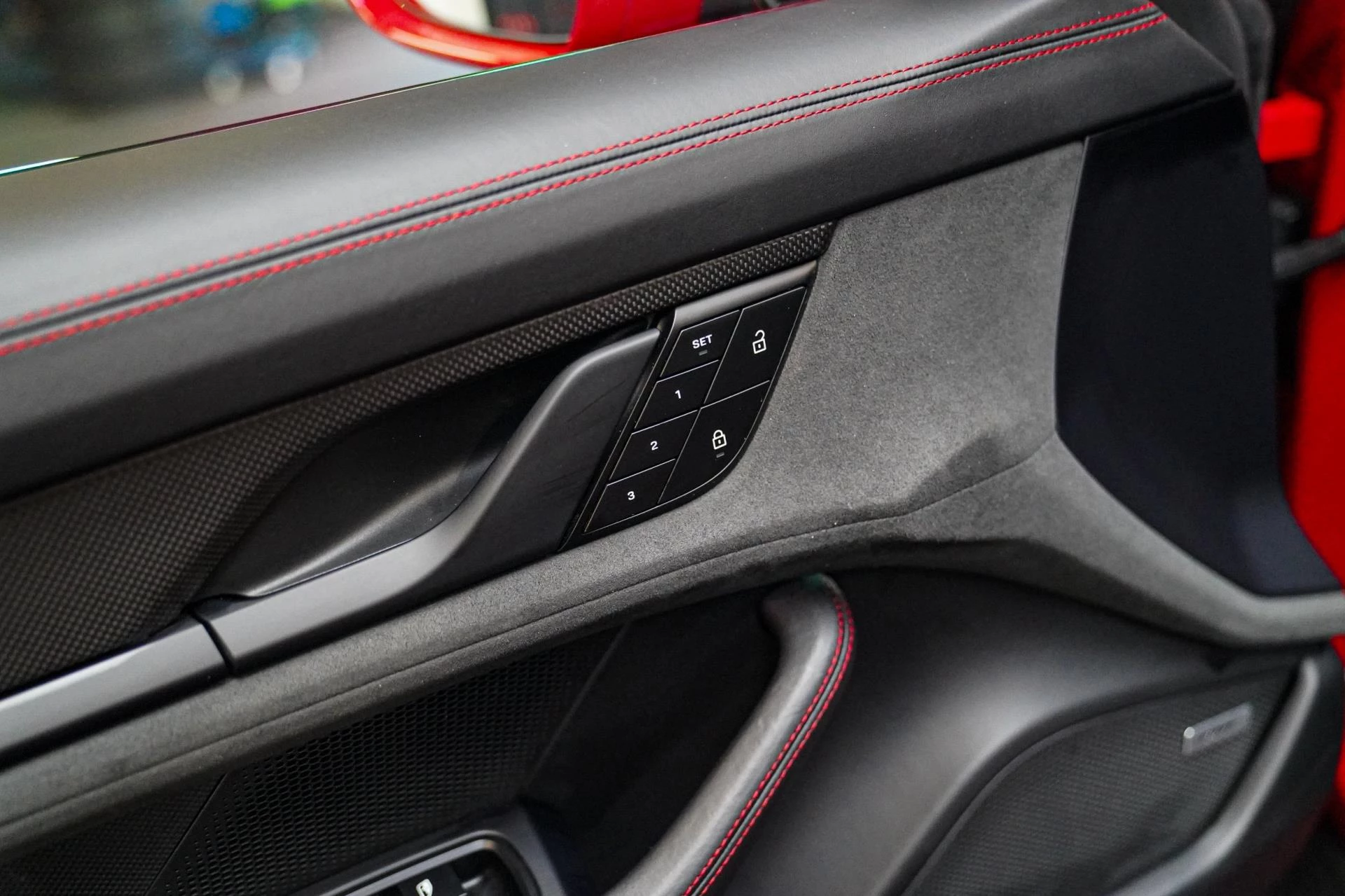 Hoofdafbeelding Porsche Taycan