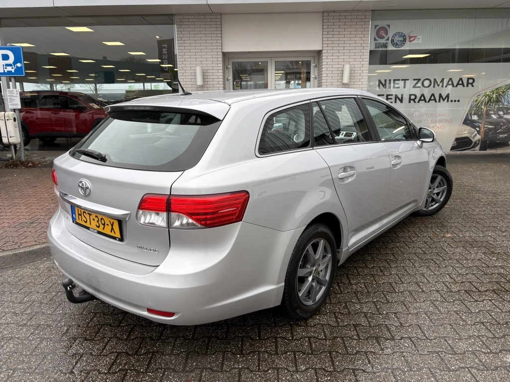 Hoofdafbeelding Toyota Avensis