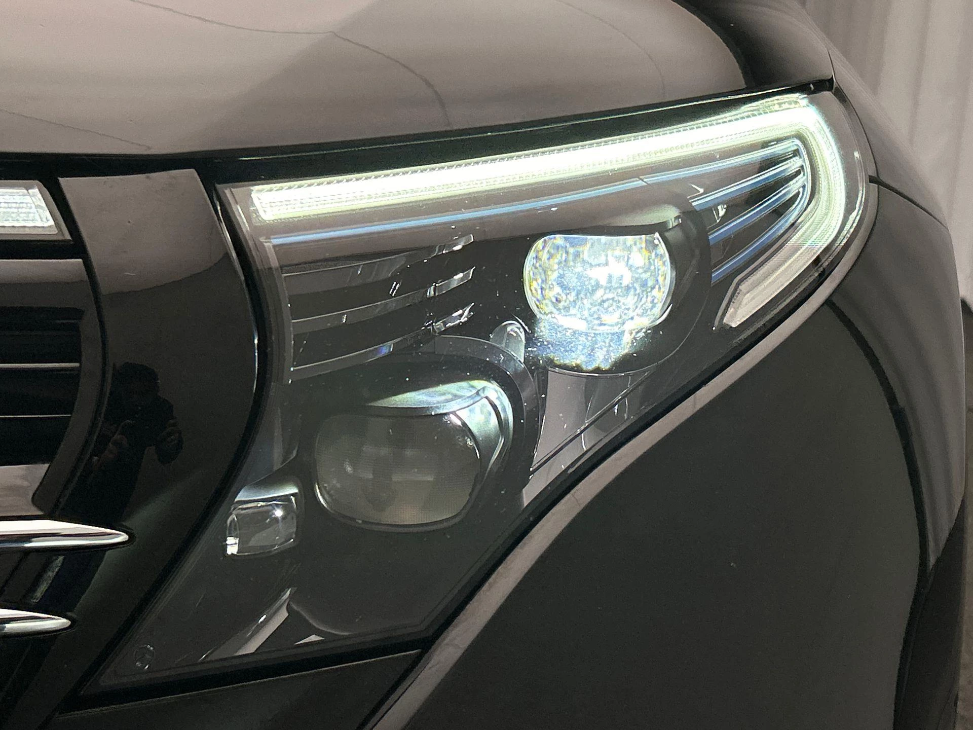 Hoofdafbeelding Mercedes-Benz EQC