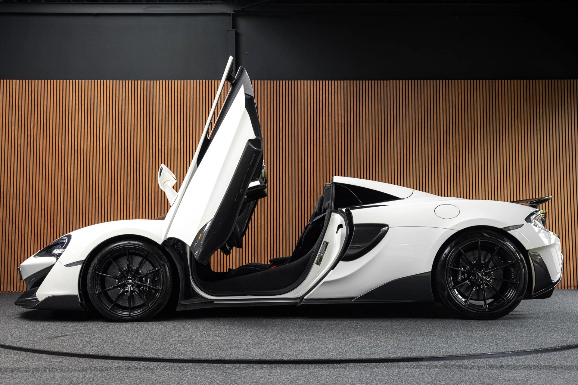 Hoofdafbeelding McLaren 600LT