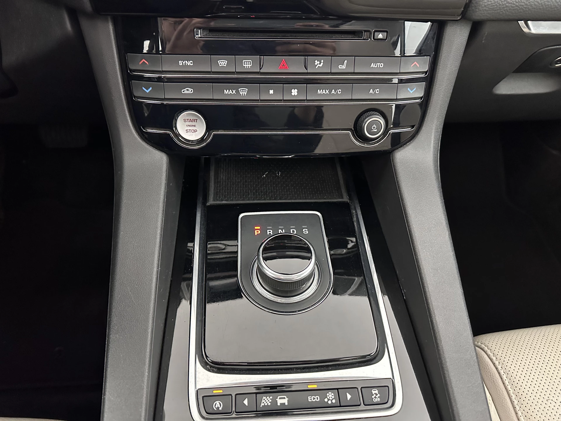Hoofdafbeelding Jaguar F-PACE