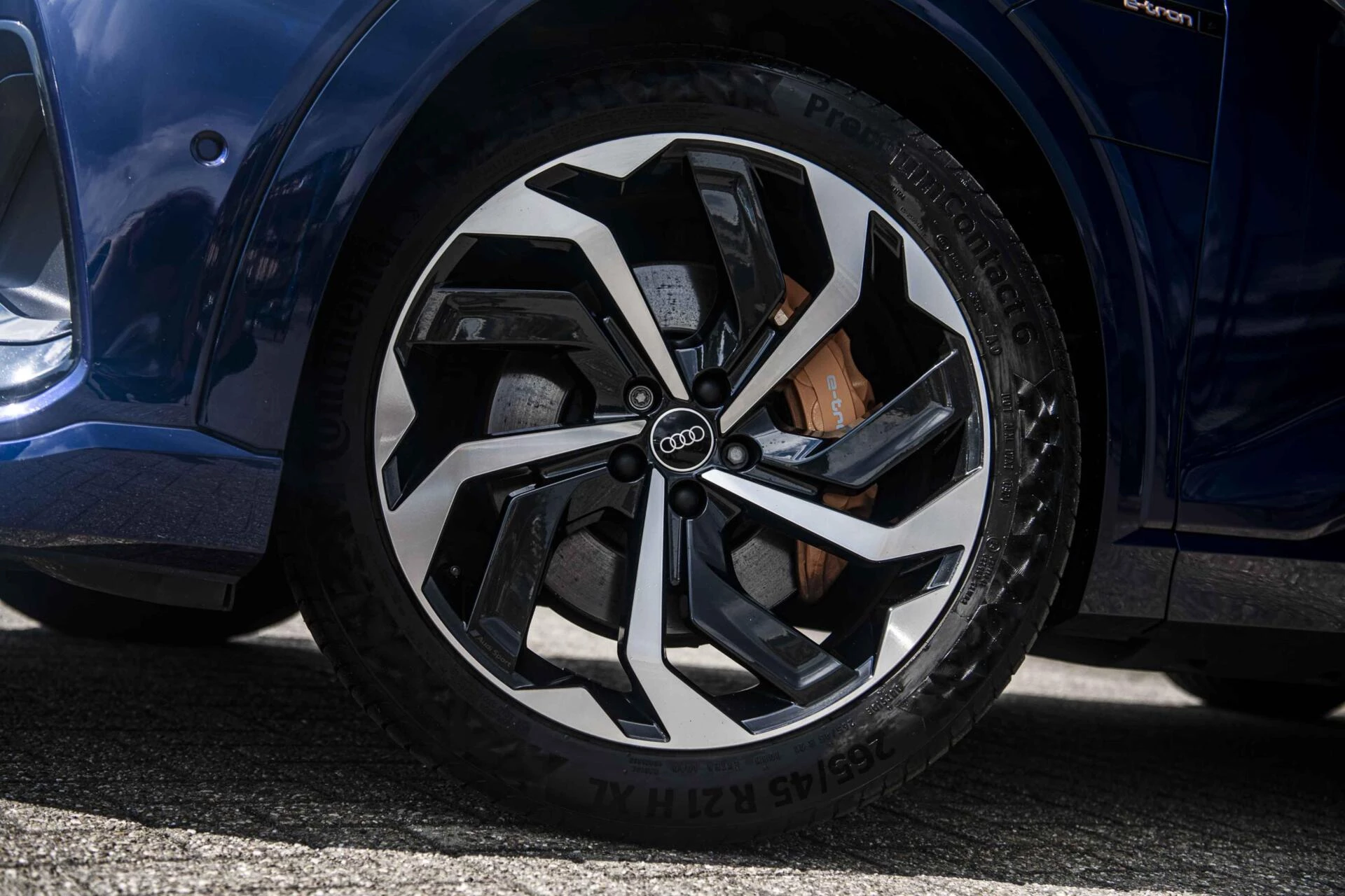 Hoofdafbeelding Audi e-tron