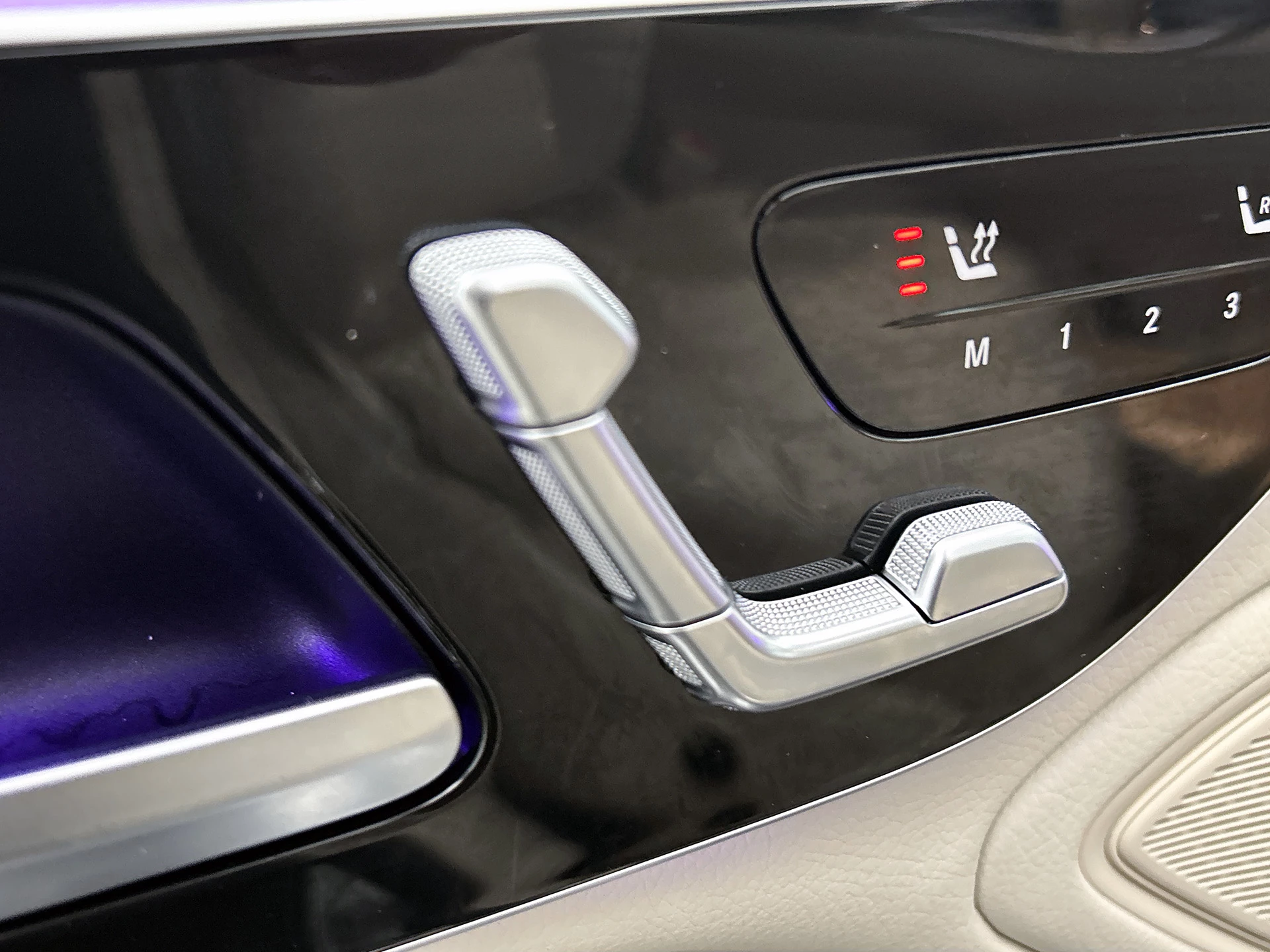 Hoofdafbeelding Mercedes-Benz EQS