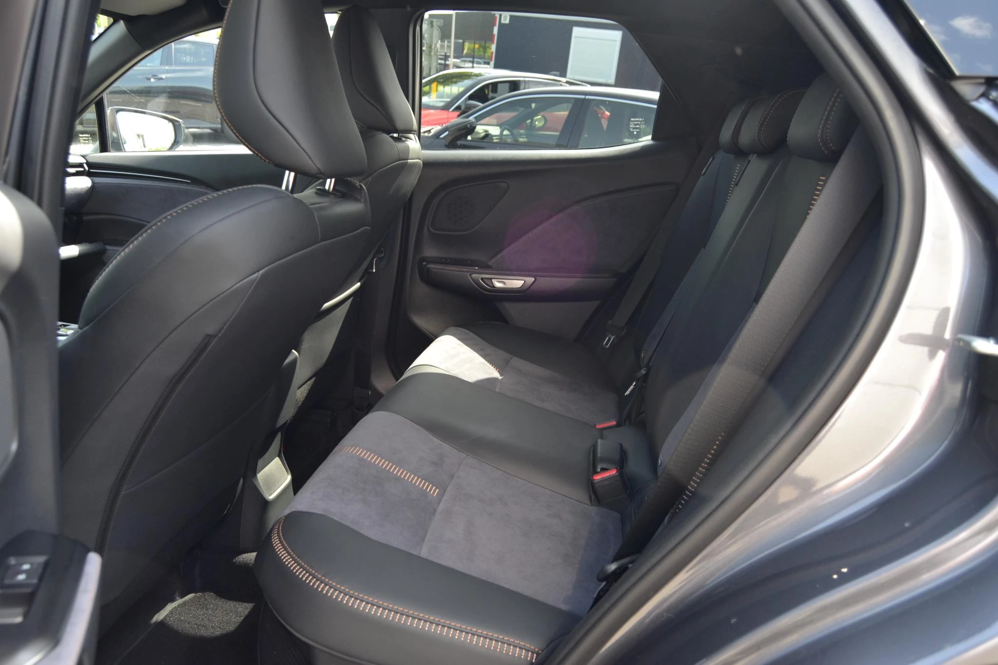Hoofdafbeelding Lexus LBX