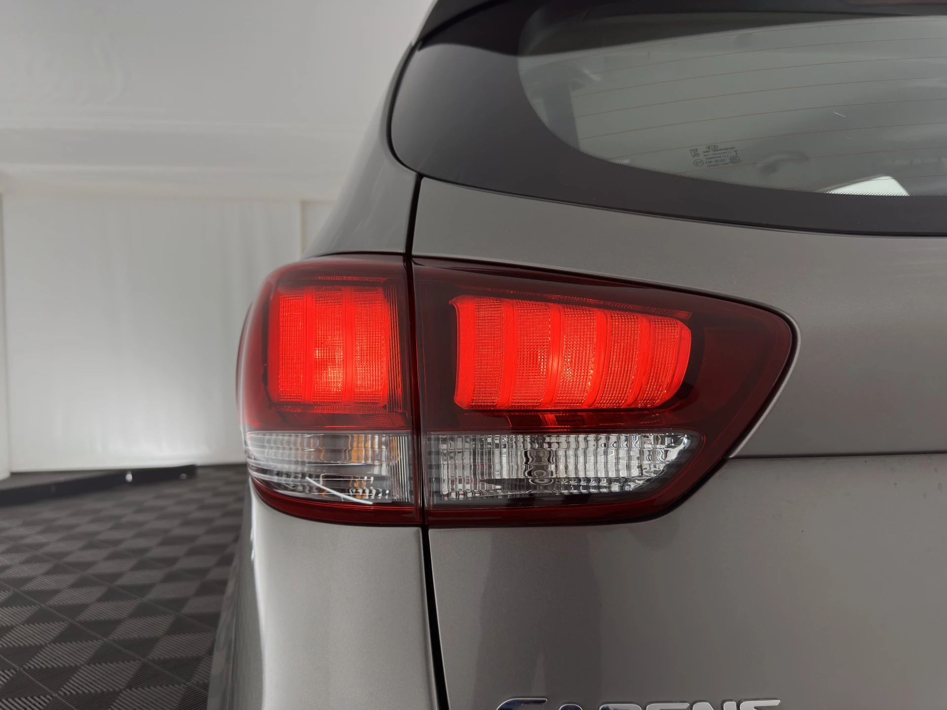 Hoofdafbeelding Kia Carens