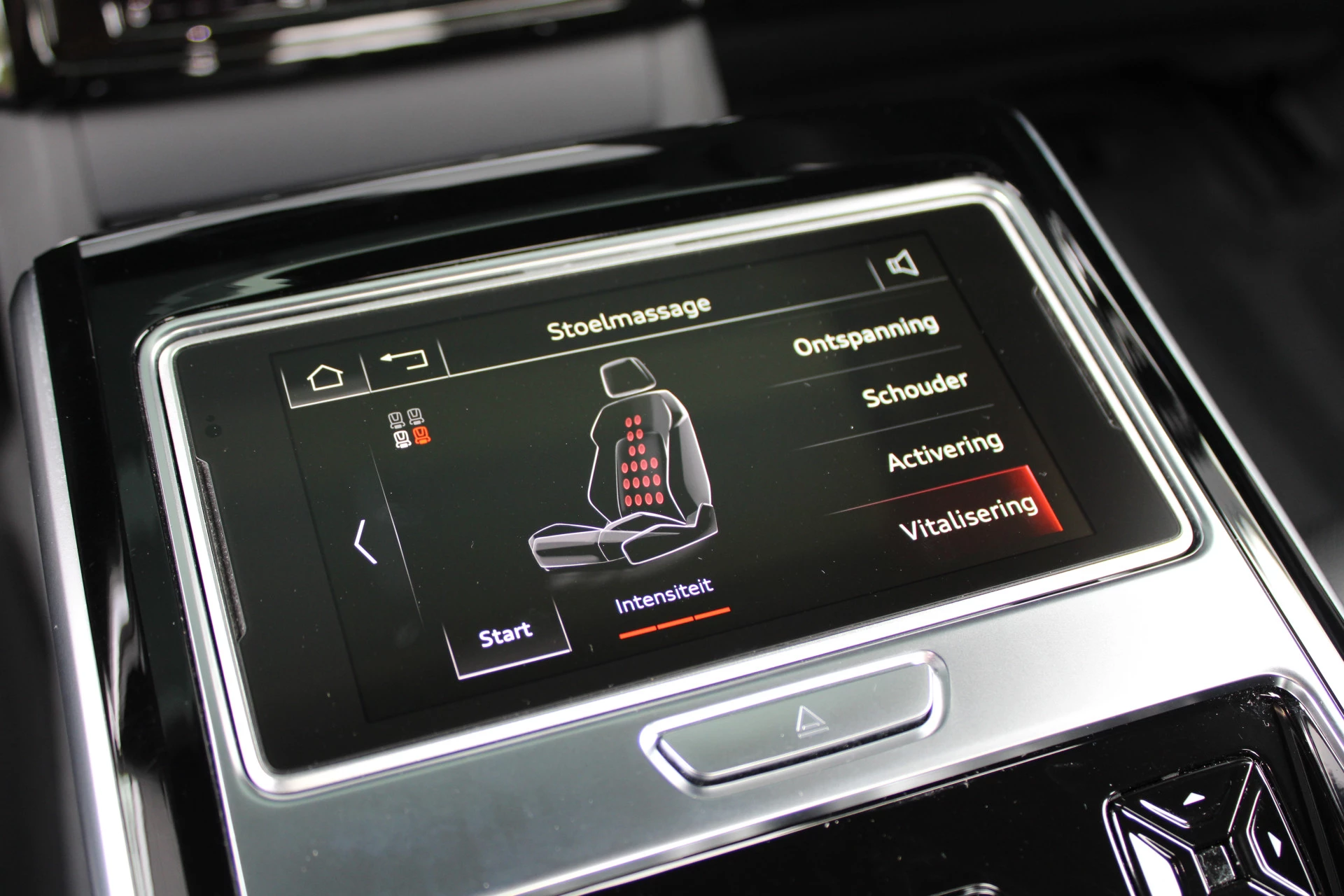 Hoofdafbeelding Audi S8