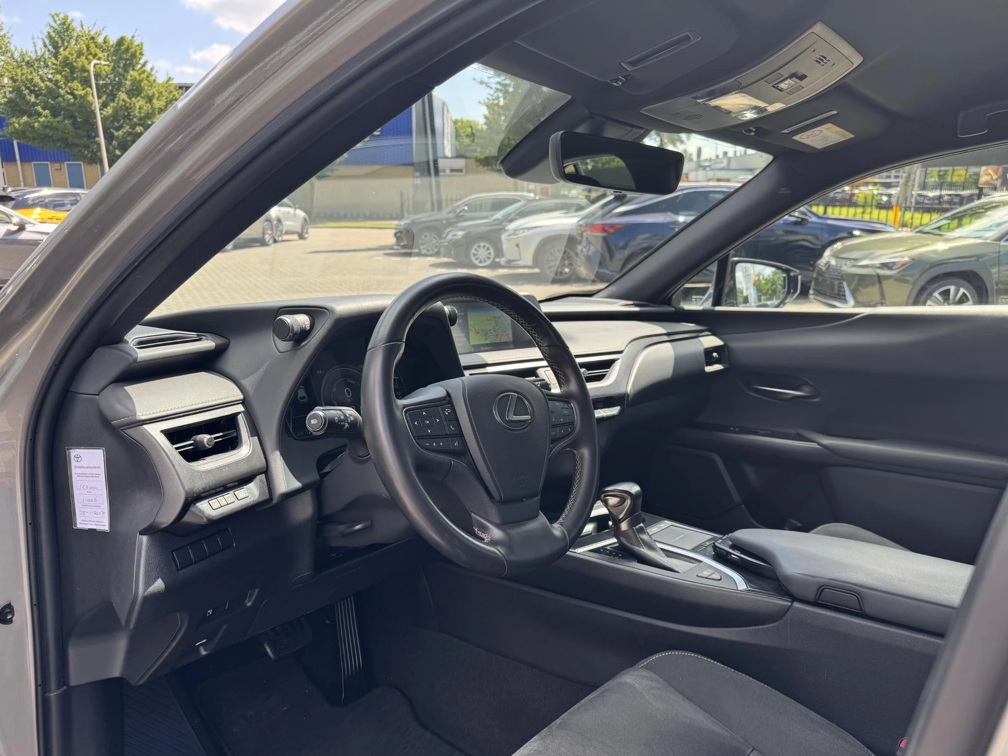 Hoofdafbeelding Lexus UX