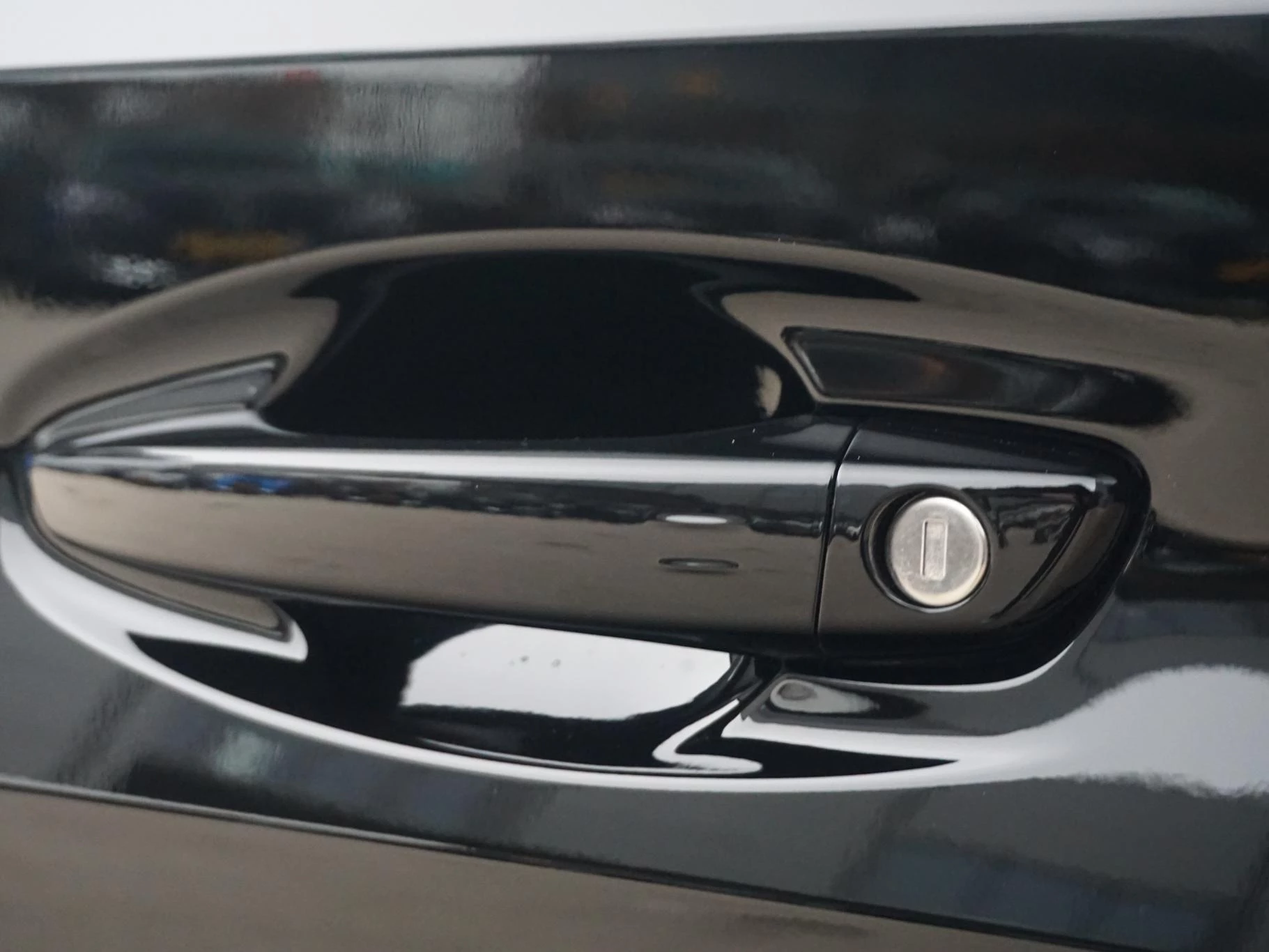 Hoofdafbeelding Peugeot e-208