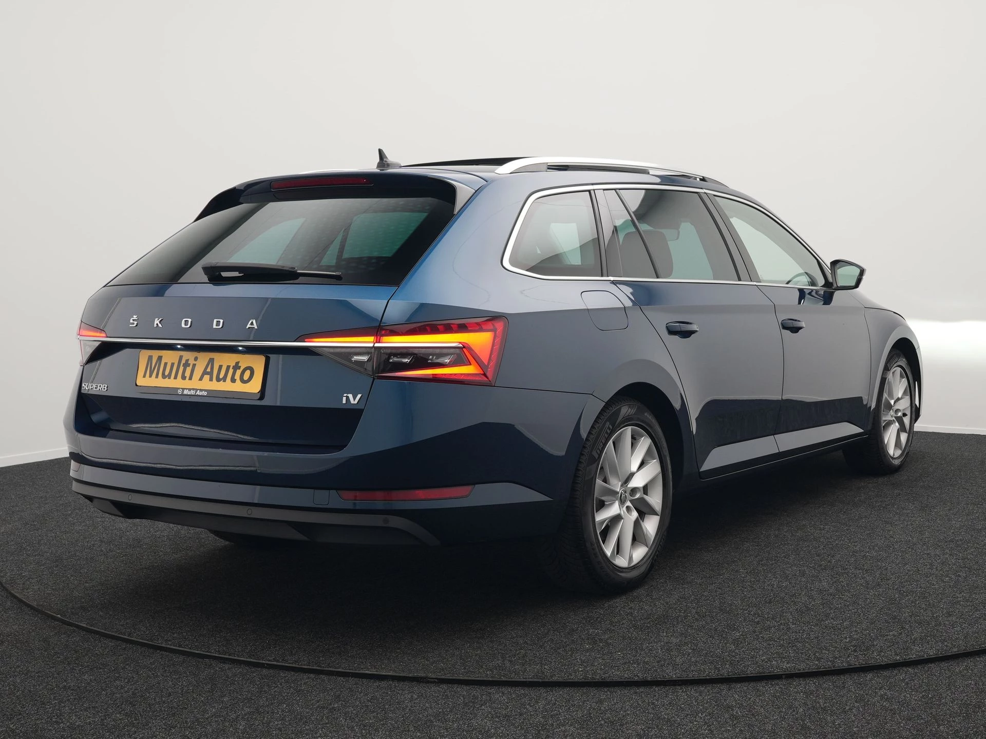 Hoofdafbeelding Škoda Superb